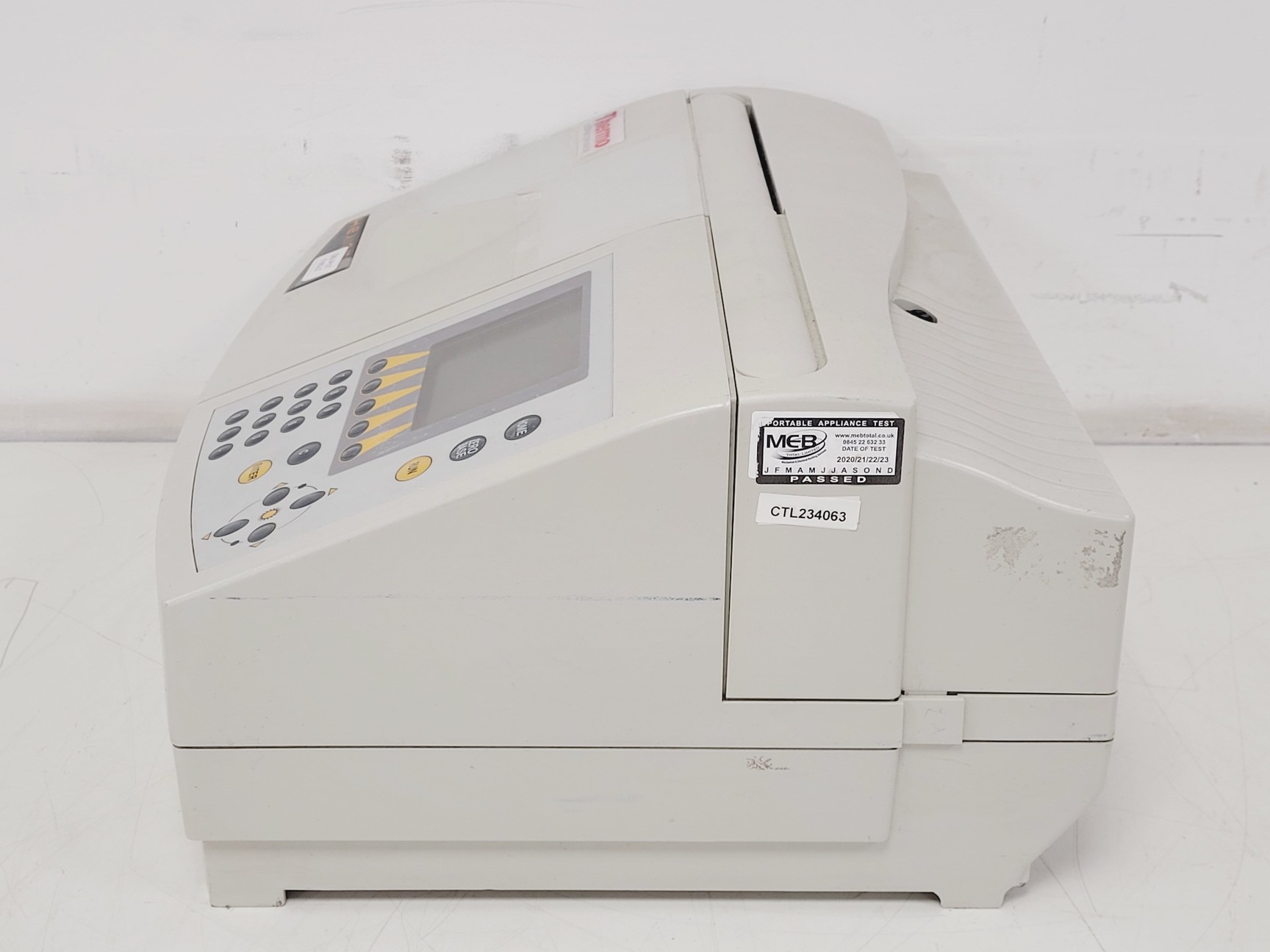 Image of Thermo Electron Corporation Helios Gamma UV-VIS Spectrophotometer Lab