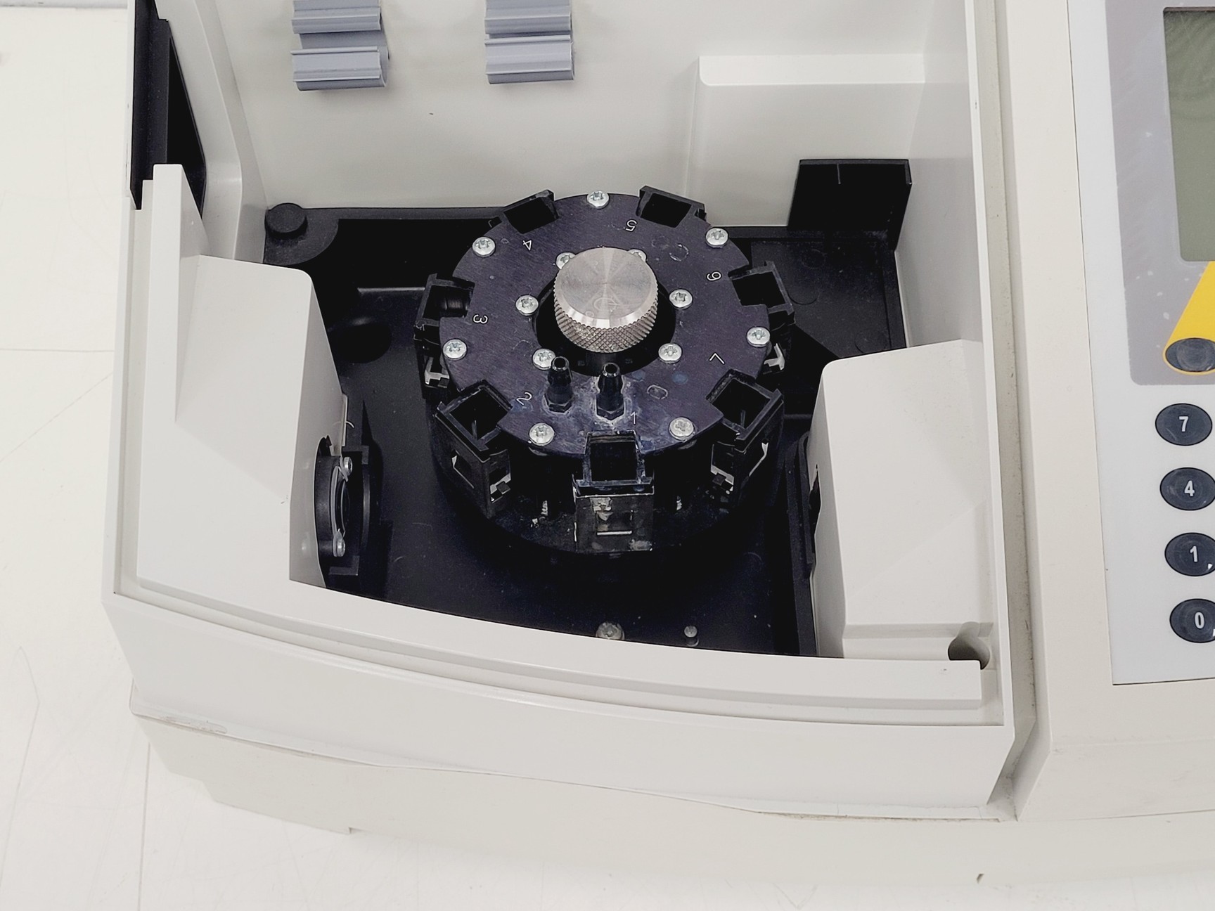 Image of Thermo Electron Corporation Helios Gamma UV-VIS Spectrophotometer Lab