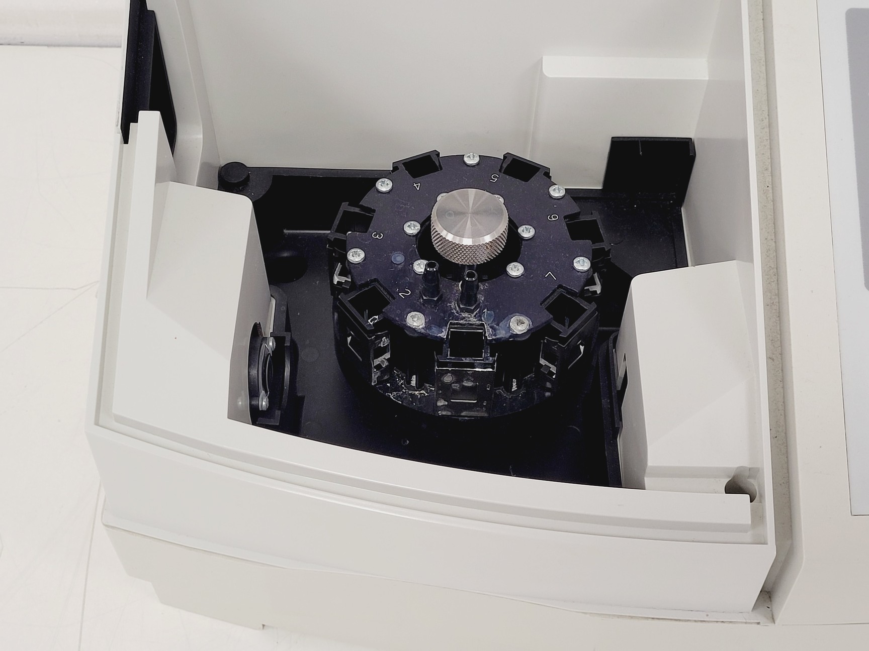 Image of Thermo Electron Corporation Helios Gamma UV-VIS Spectrophotometer Lab