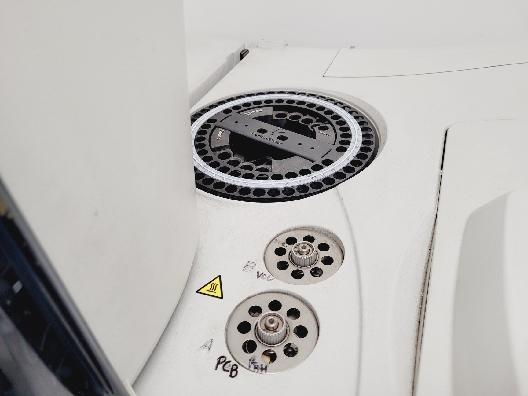 Image of Perkin Elmer Clarus 500 GC-MS System with Clarus 560 MS, PC & Edwards RV3 Pump