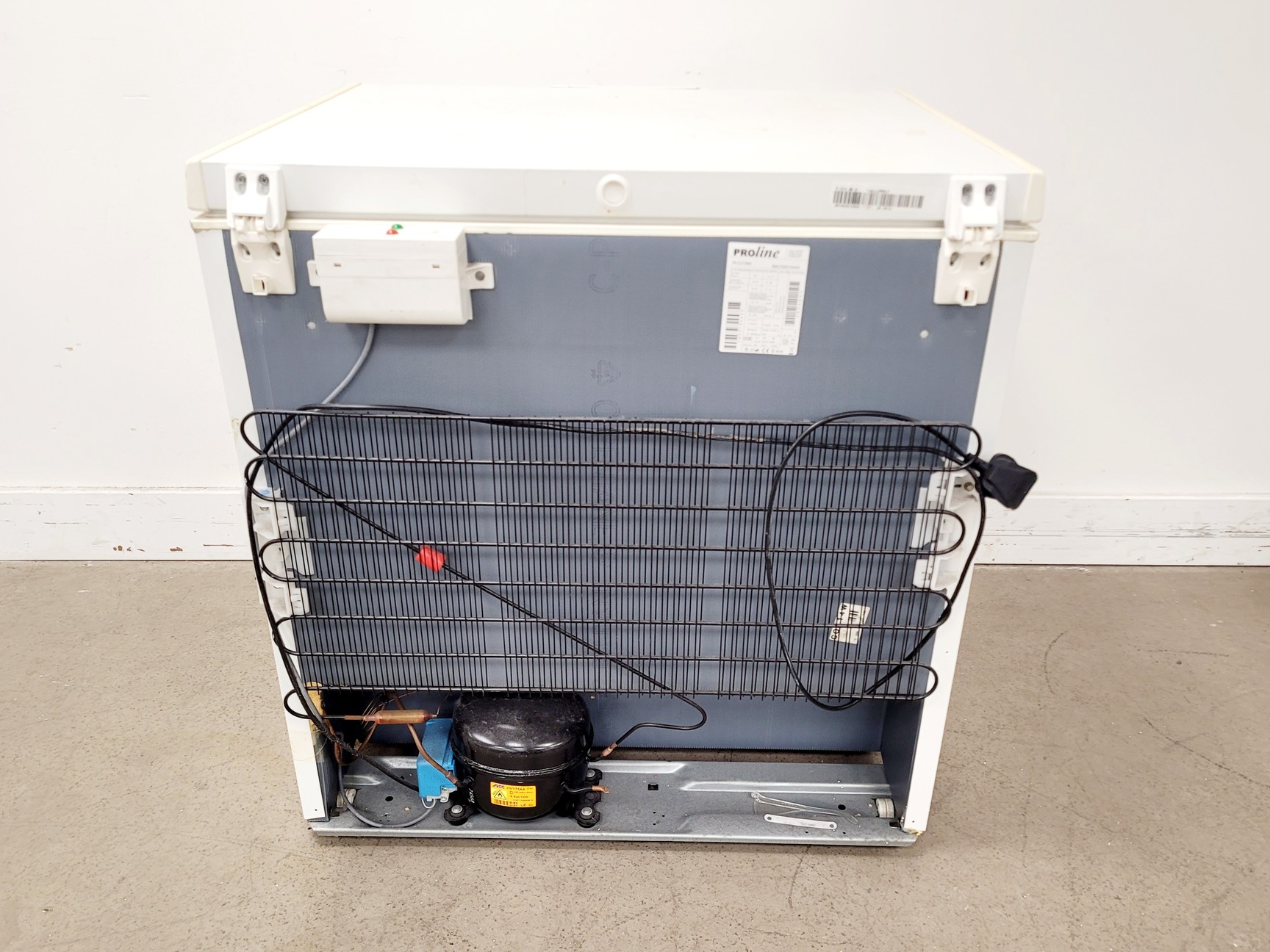 Image of Proline PLC218W Chest Freezer