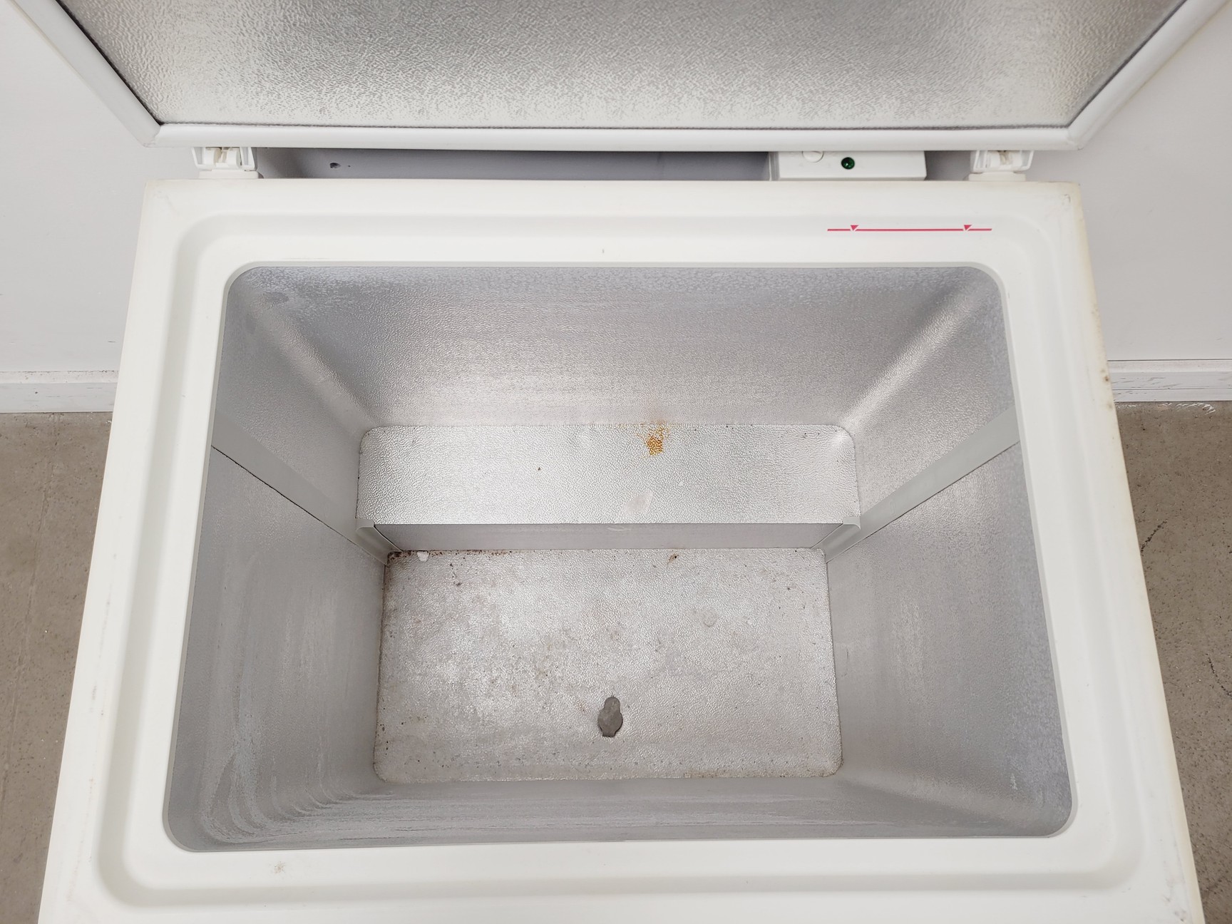 Image of Proline PLC218W Chest Freezer
