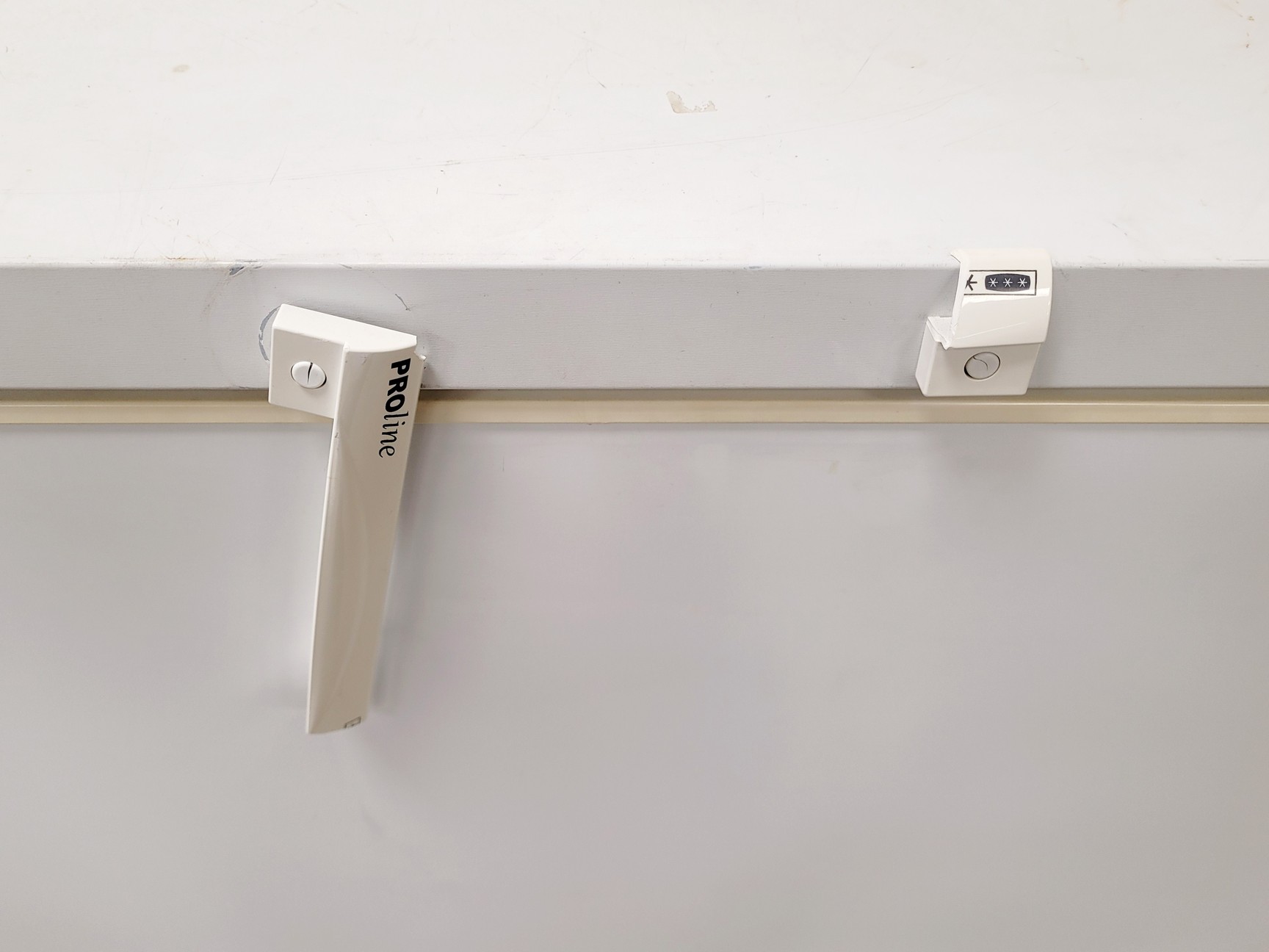 Image of Proline PLC218W Chest Freezer