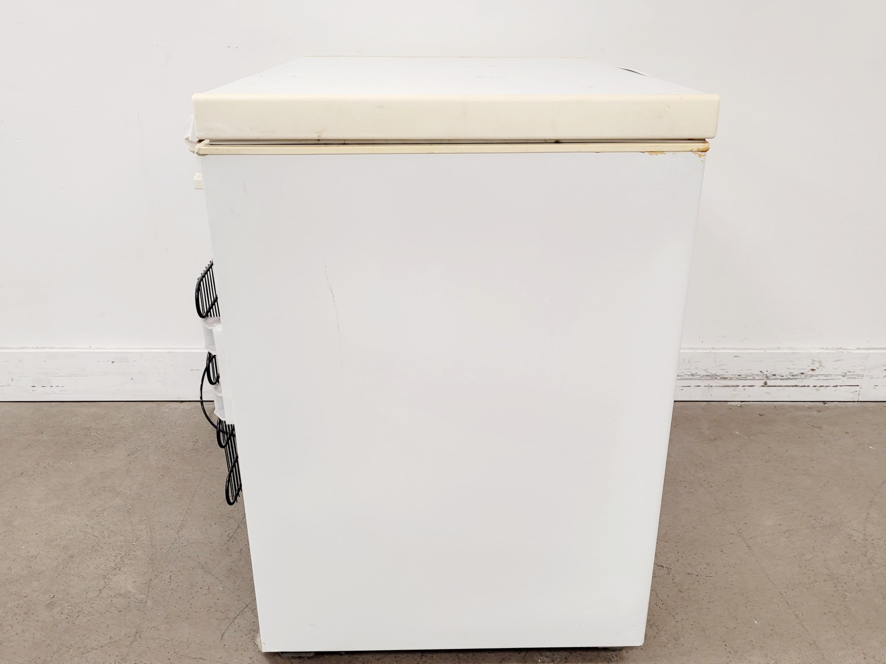 Image of Proline PLC218W Chest Freezer