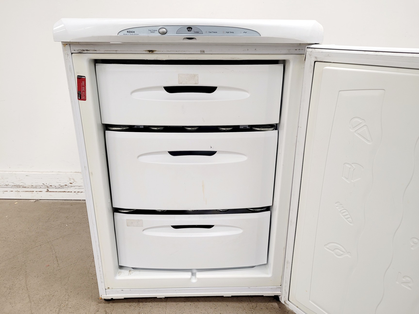 Image of Hotpoint RZA34P Freezer