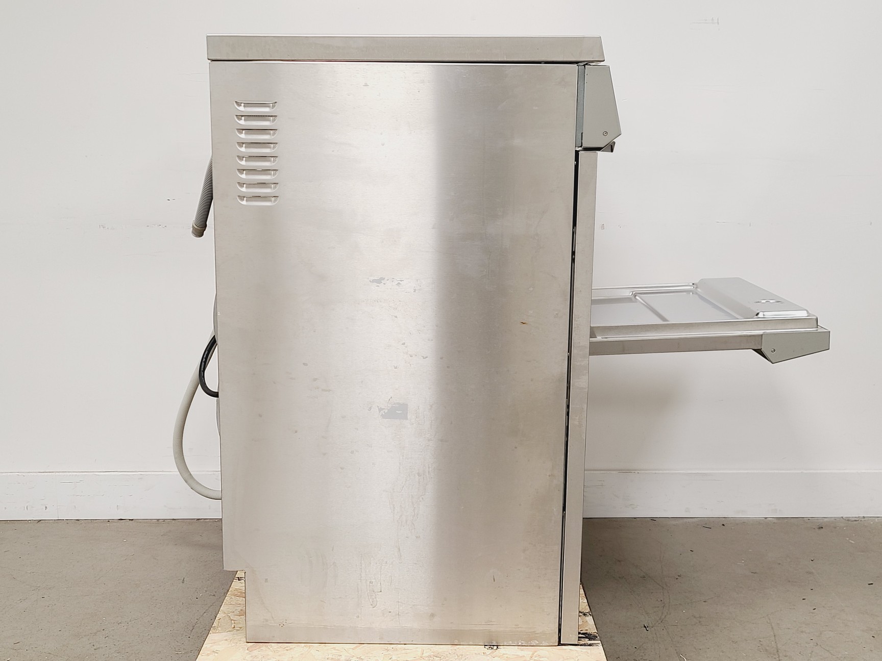 Image of Miele G 7836 CD Glassware Washer