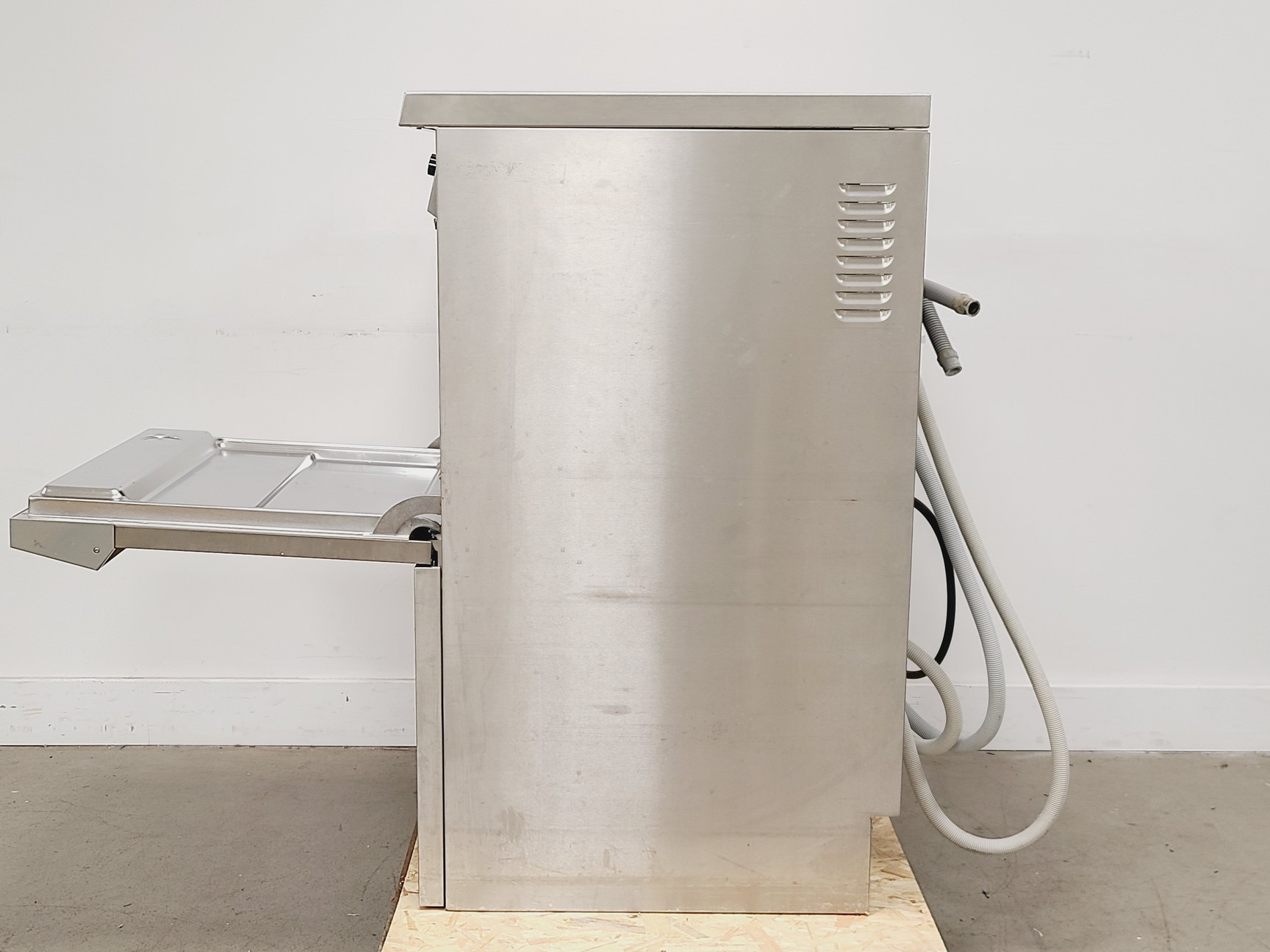 Image of Miele G 7836 CD Glassware Washer