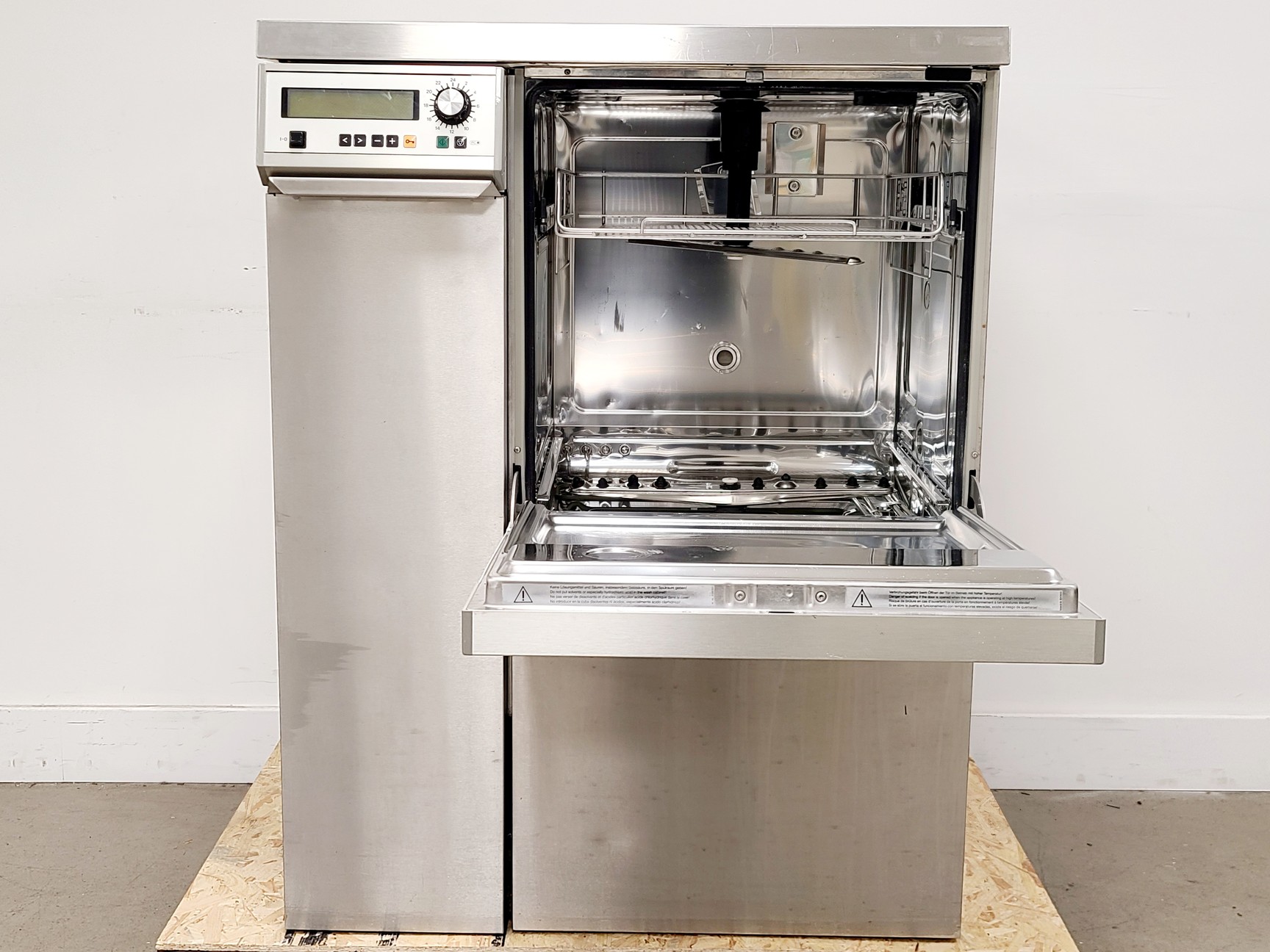 Image of Miele G 7836 CD Glassware Washer