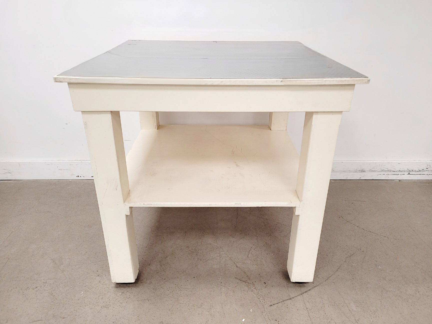 Image of Wooden Lab Bench 100 x 100cm