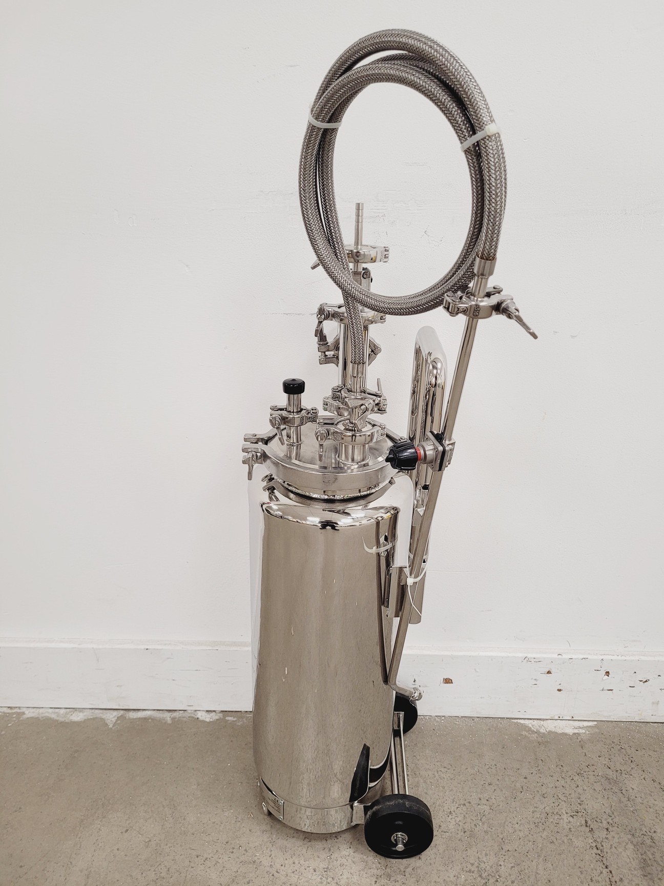 Image of Ecolab Pharmaquip Sanitary Spray System