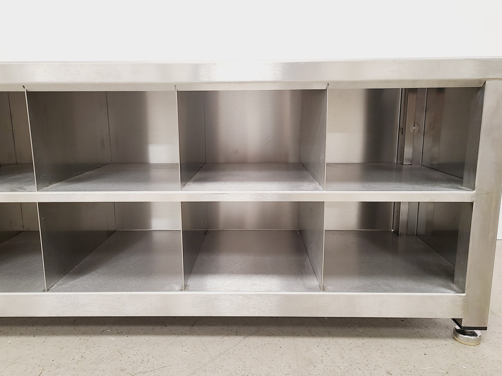 Image of Teknomek 304L-Steel Seating Bench With Shoe Compartments