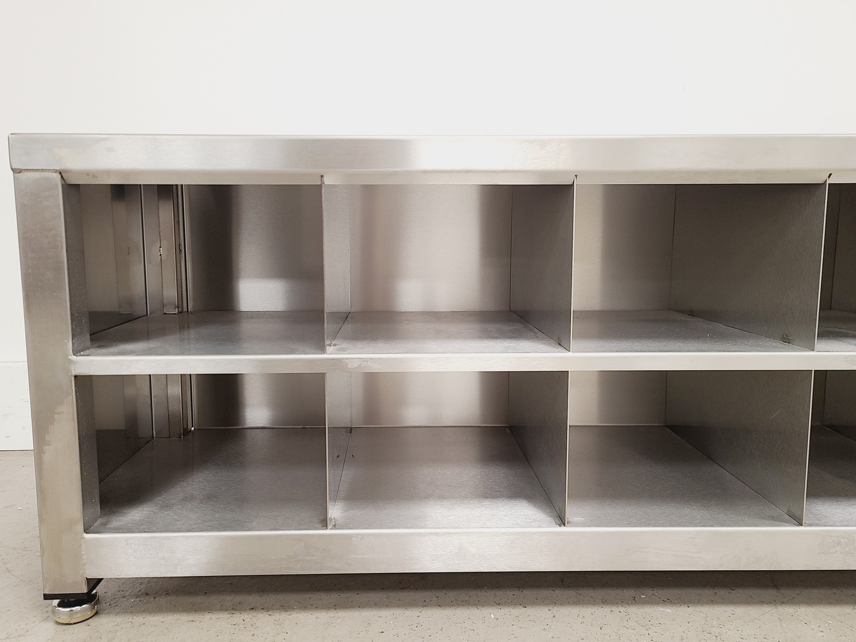 Image of Teknomek 304L-Steel Seating Bench With Shoe Compartments