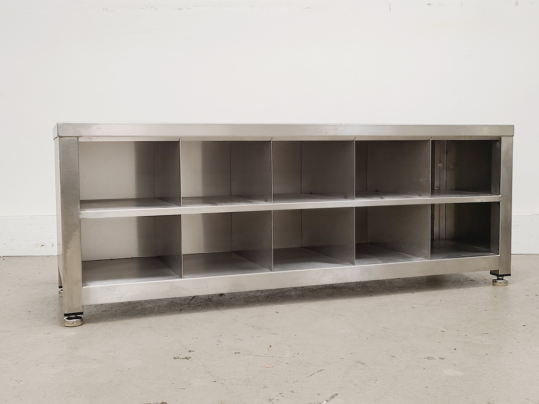 Image of Teknomek 304L-Steel Seating Bench With Shoe Compartments