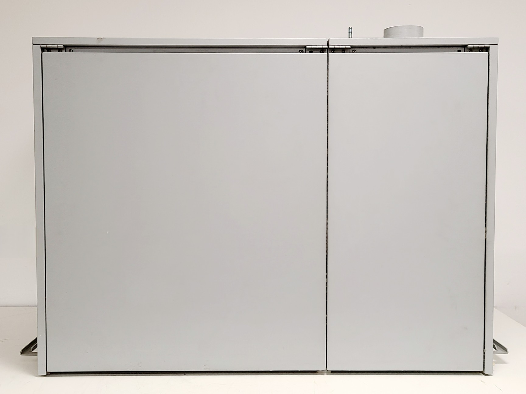 Image of PerSeptive Biosystems Pioneer Peptide Synthesis System w/ PC & Software Lab