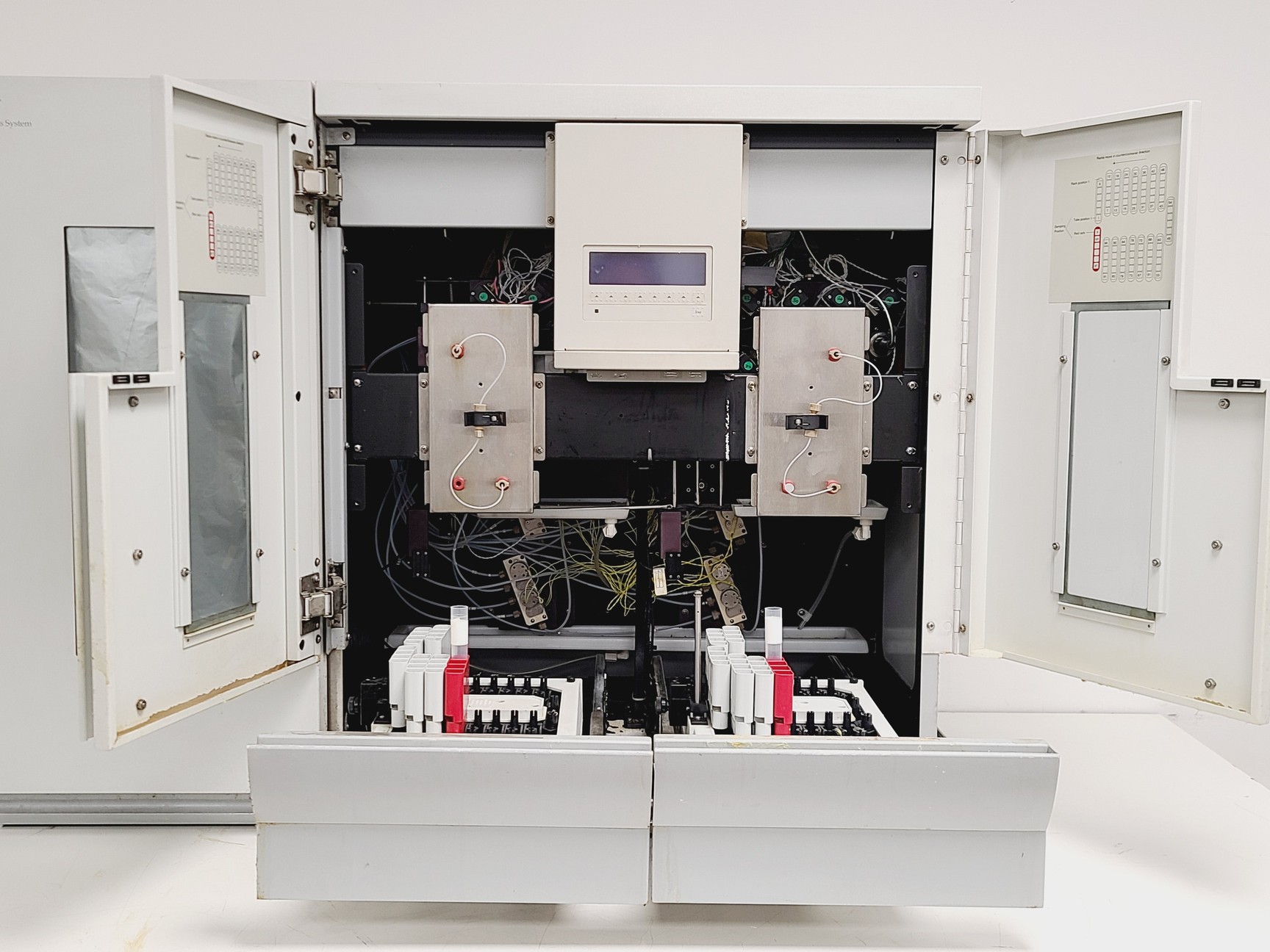 Image of PerSeptive Biosystems Pioneer Peptide Synthesis System w/ PC & Software Lab