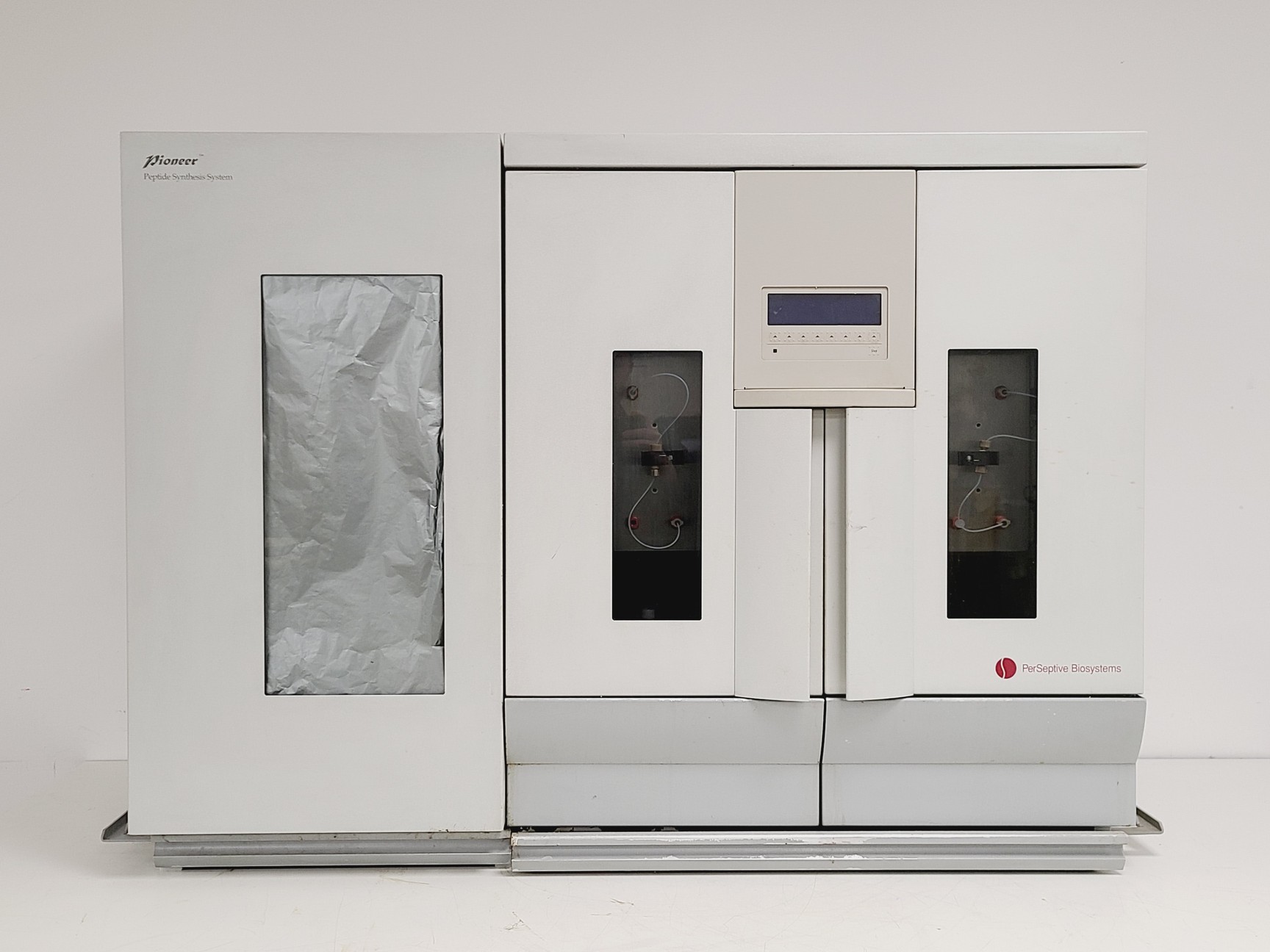 Image of PerSeptive Biosystems Pioneer Peptide Synthesis System w/ PC & Software Lab