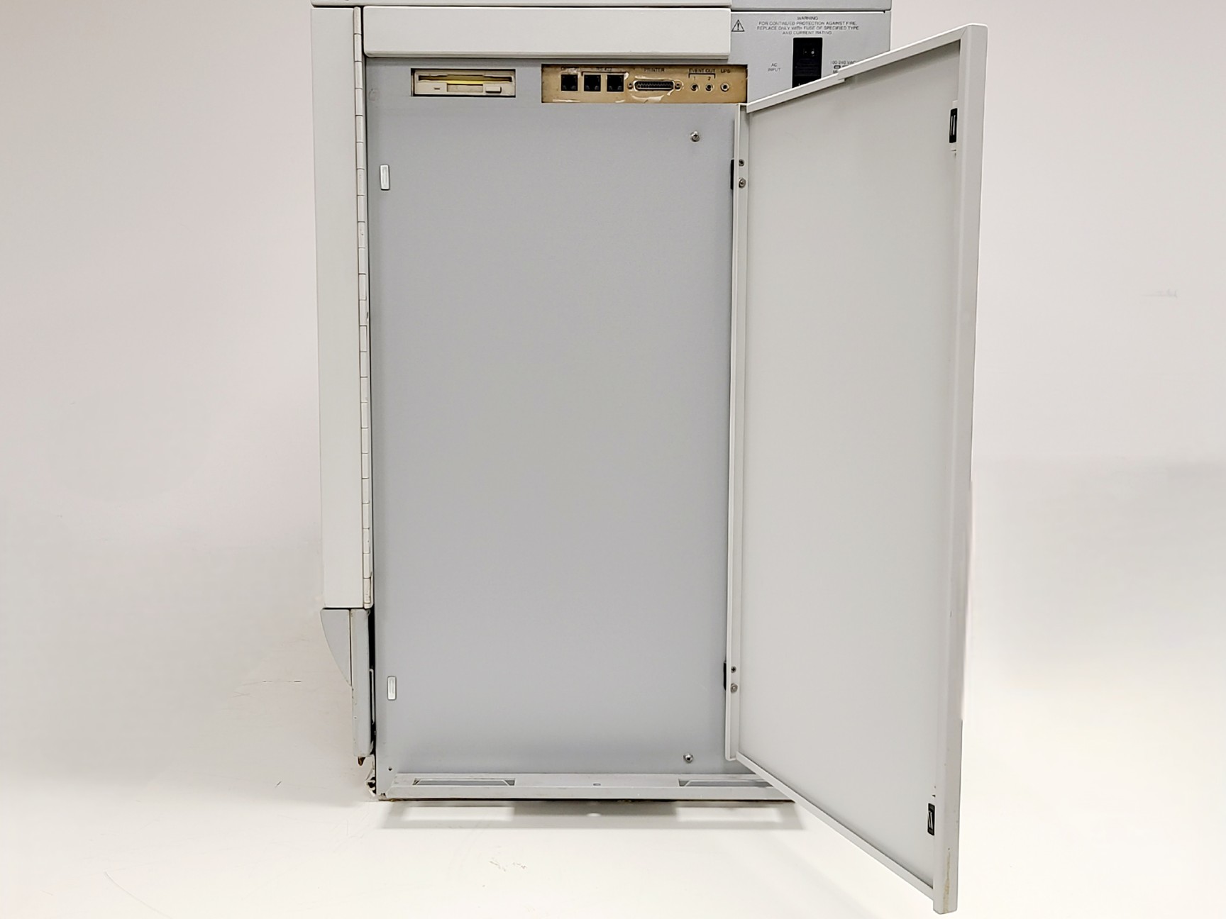 Image of PerSeptive Biosystems Pioneer Peptide Synthesis System