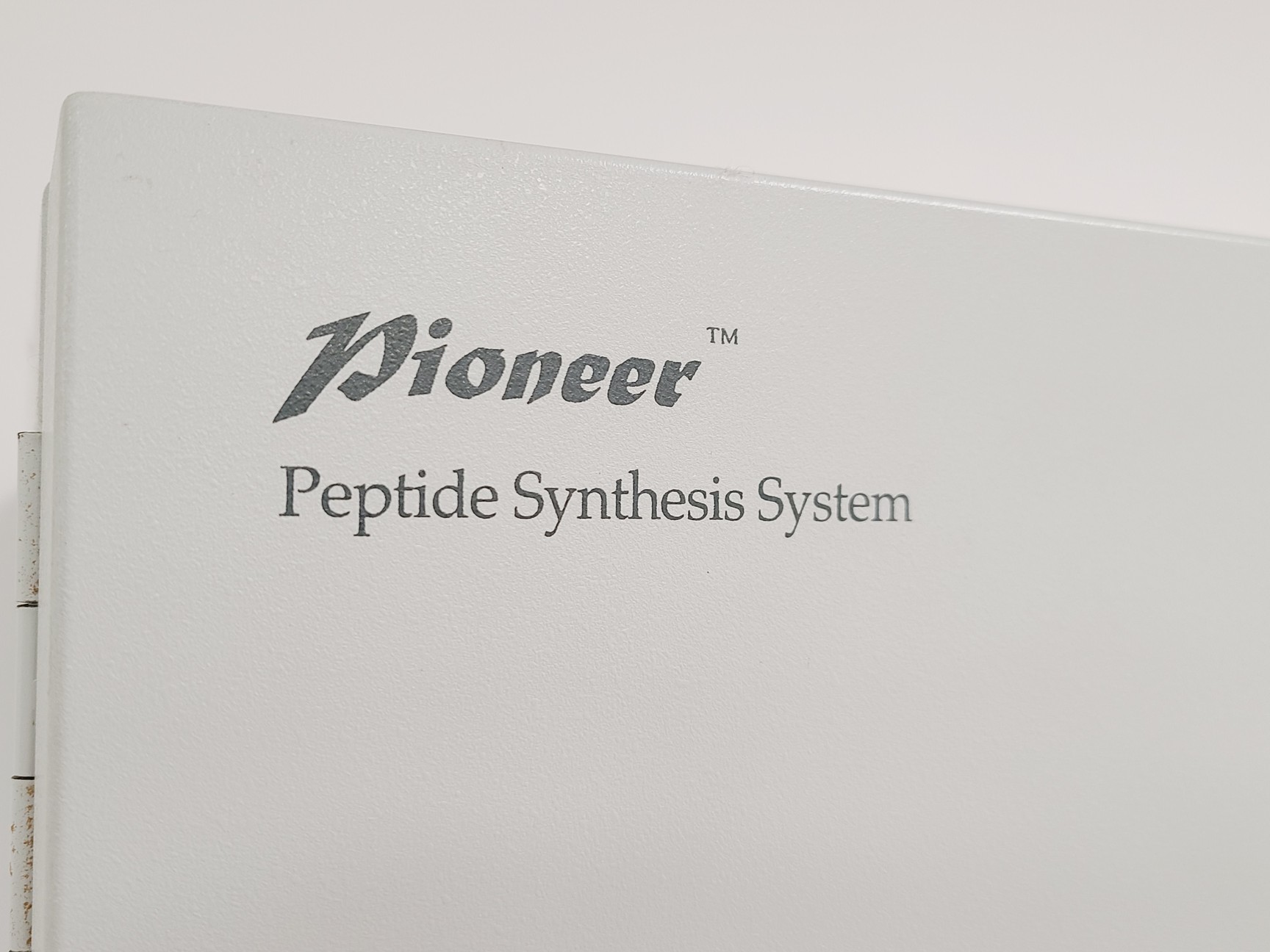 Image of PerSeptive Biosystems Pioneer Peptide Synthesis System