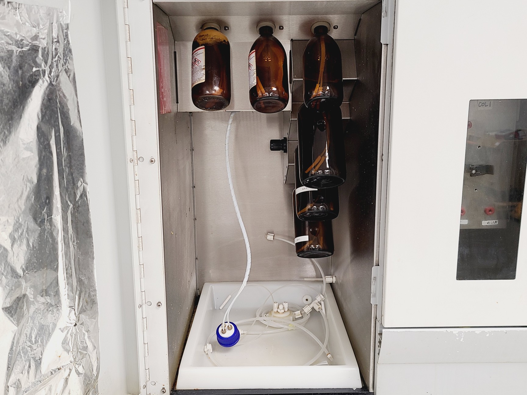 Image of PerSeptive Biosystems Pioneer Peptide Synthesis System