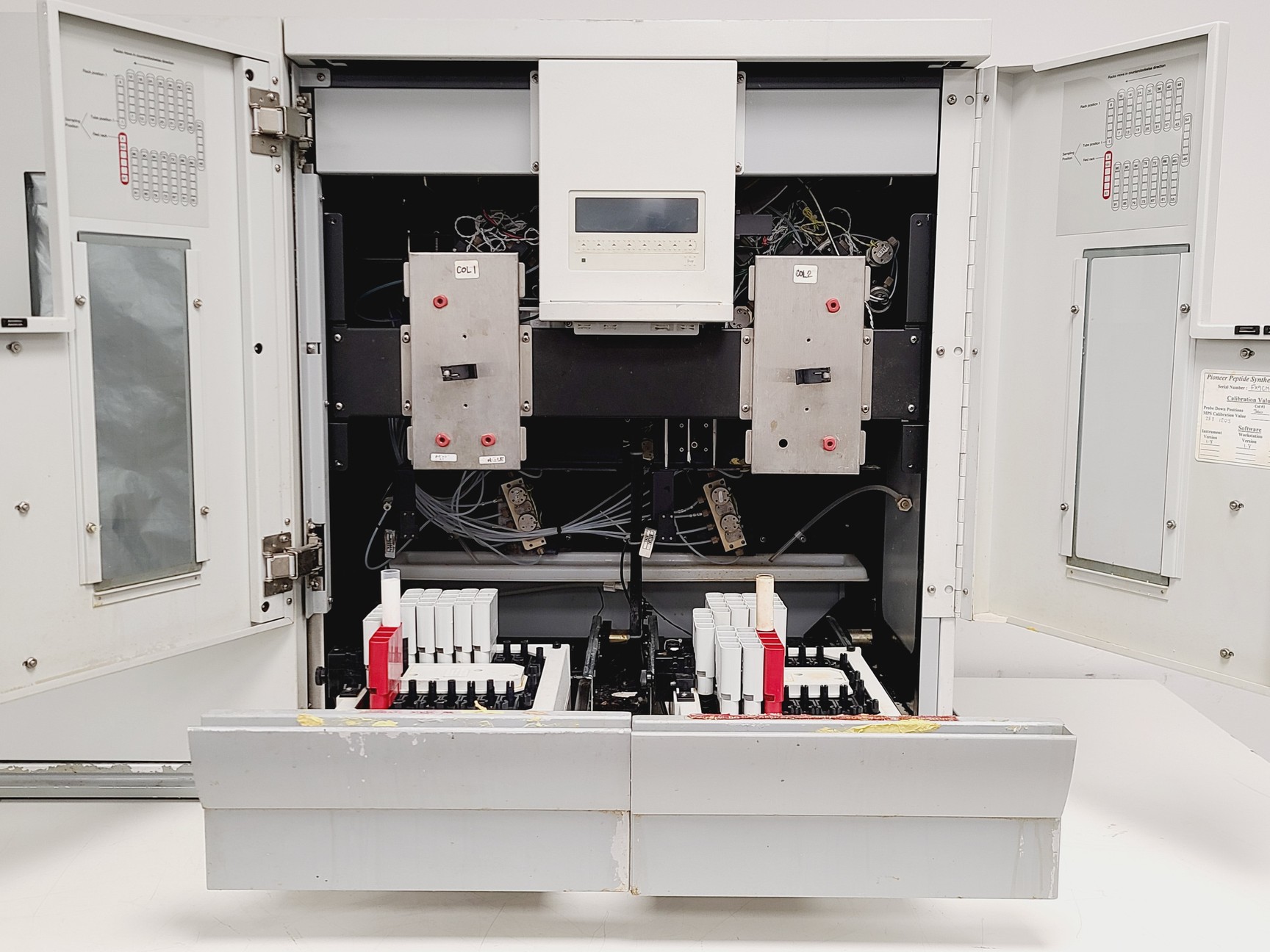 Image of PerSeptive Biosystems Pioneer Peptide Synthesis System