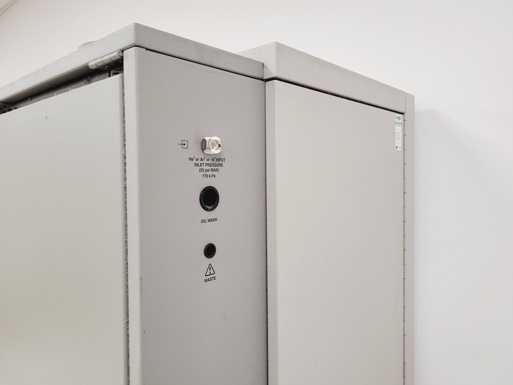 Image of Applied Biosystems Pioneer Peptide Synthesis System Lab