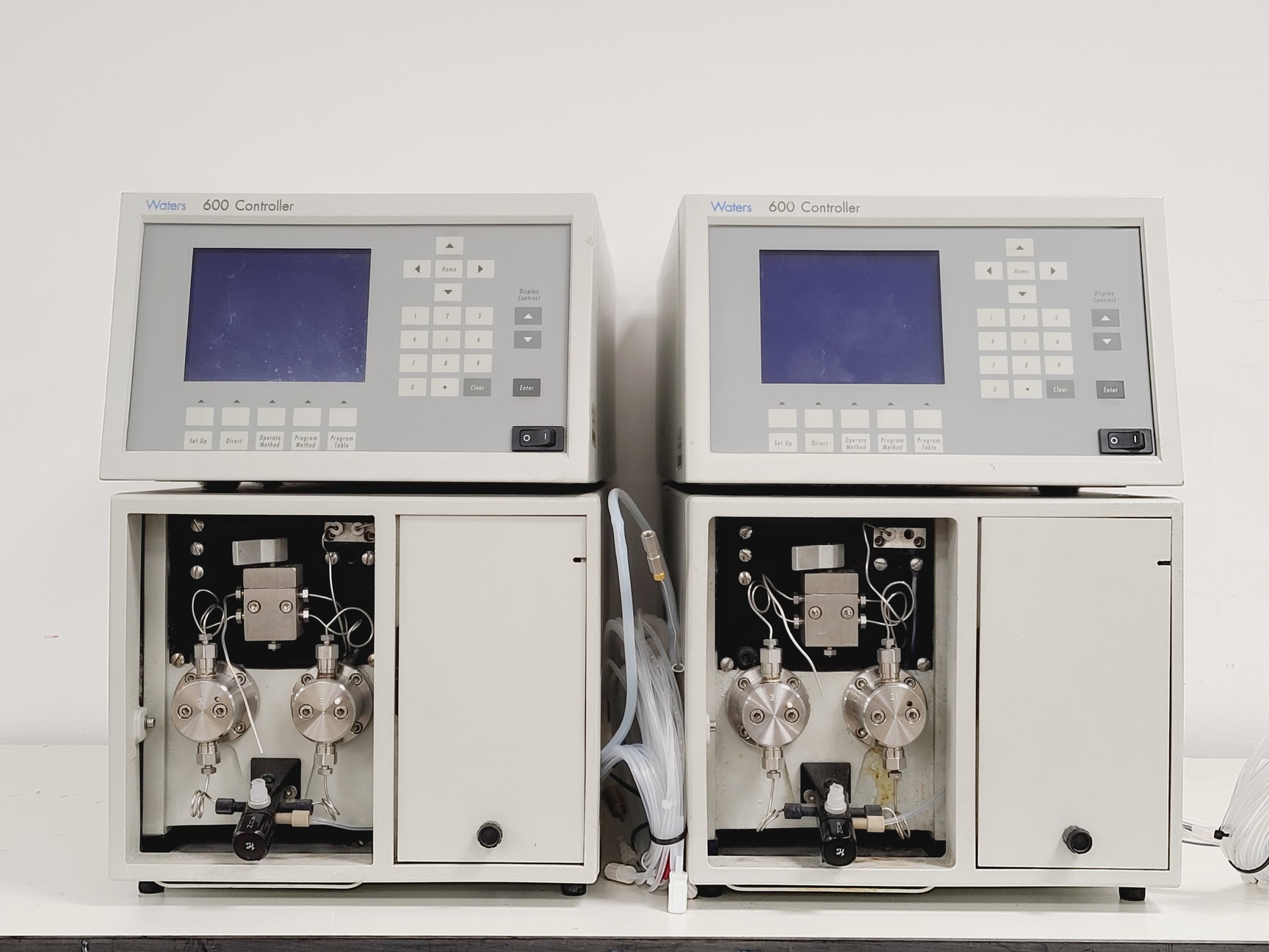 Image of Waters Sample Manager HPLC System with Pumps, Detector & Autosampler