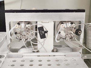 Thumbnail image of Waters Sample Manager HPLC System with Pumps, Detector & Autosampler