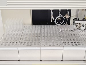 Thumbnail image of Waters Sample Manager HPLC System with Pumps, Detector & Autosampler