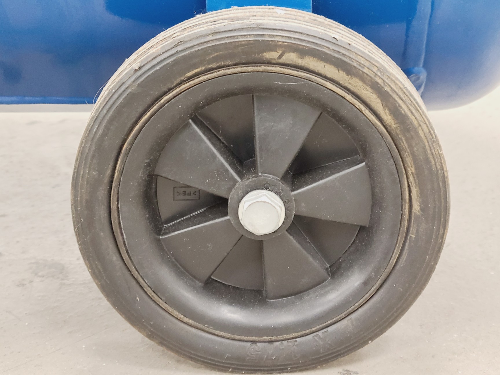 Image of Hyundai HY30100V 100L Compressor Tank