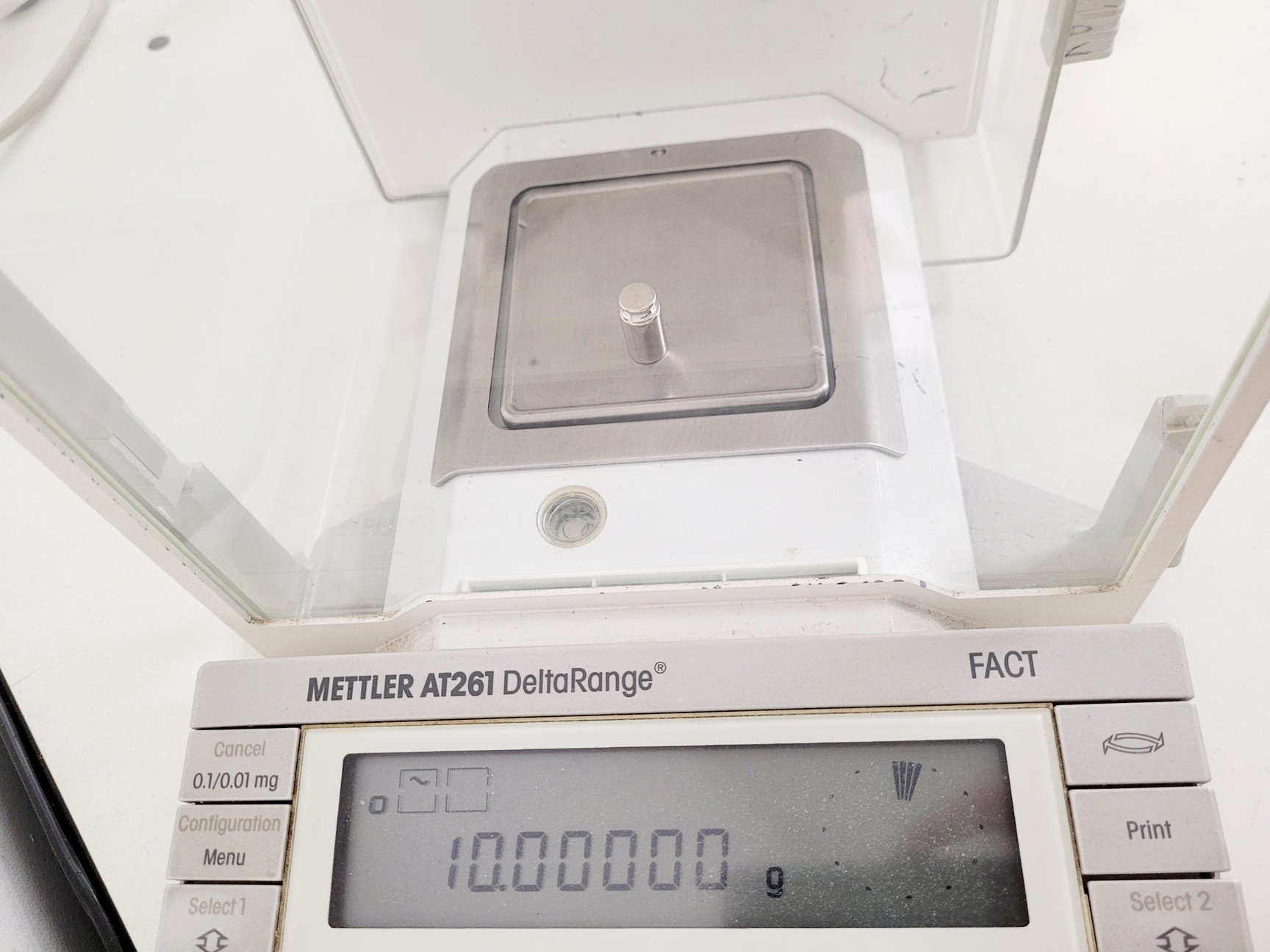 Image of Mettler AT261 DeltaRange Analytical Balance Lab