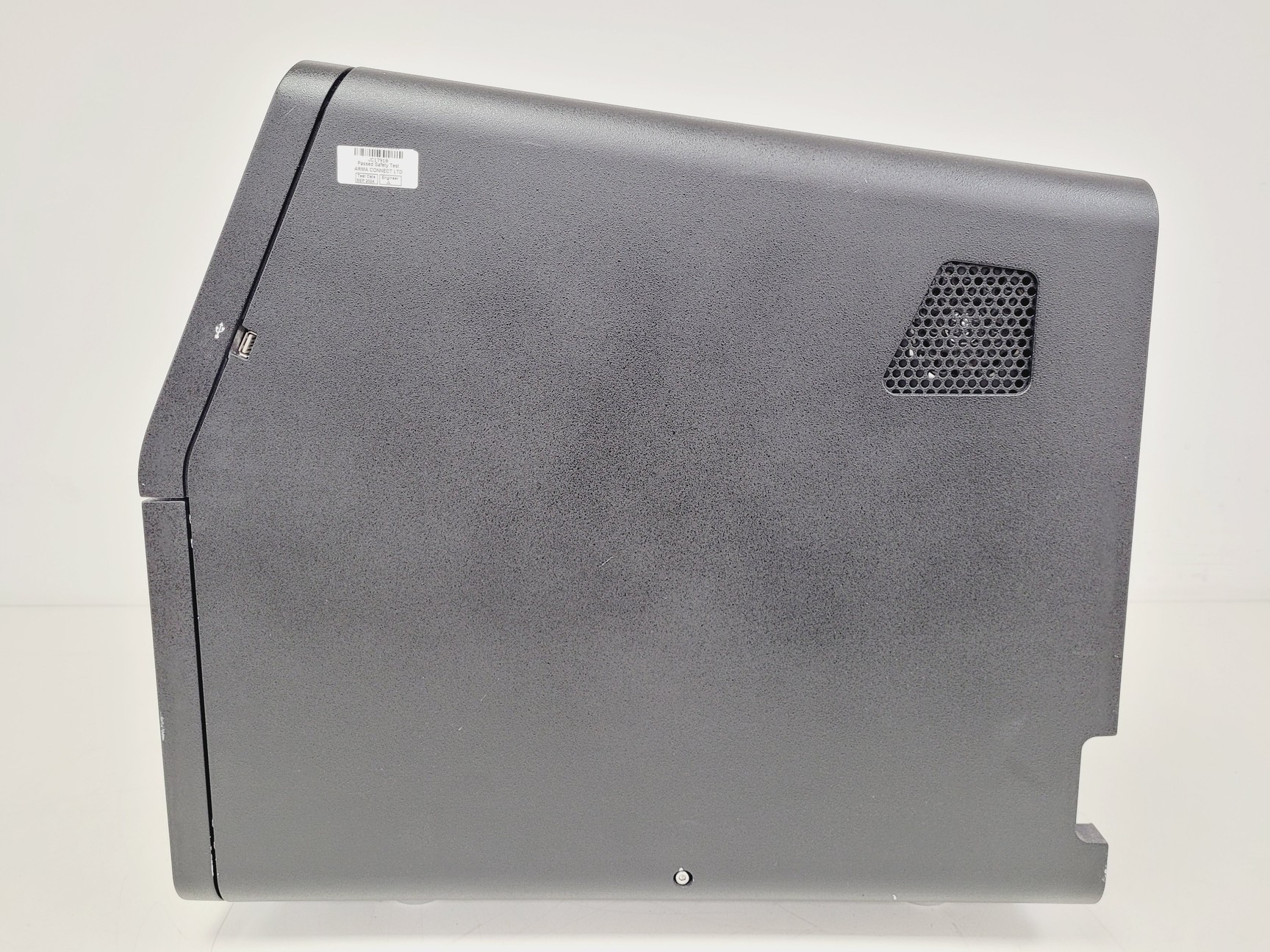 Image of Illumina MiSeq DNA Sequencer Lab