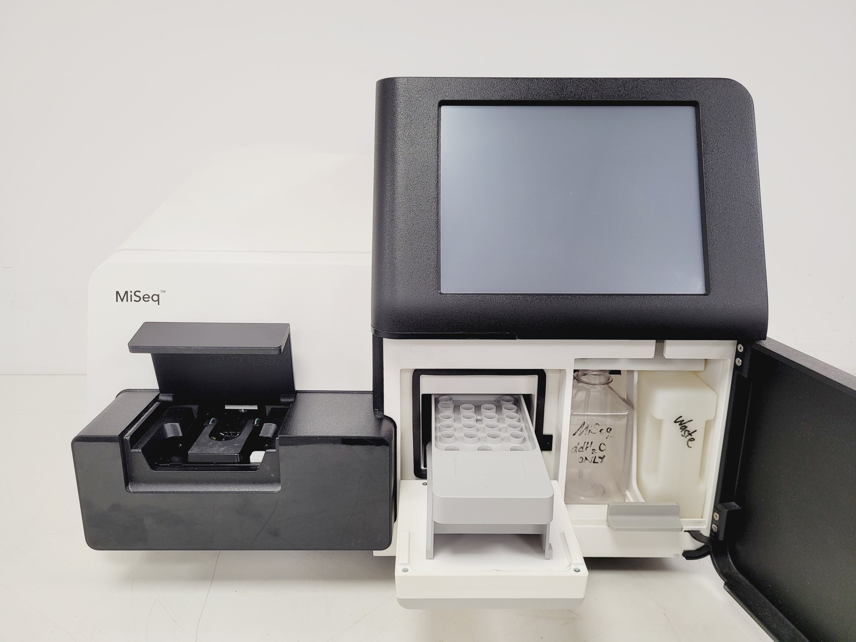 Image of Illumina MiSeq DNA Sequencer Lab