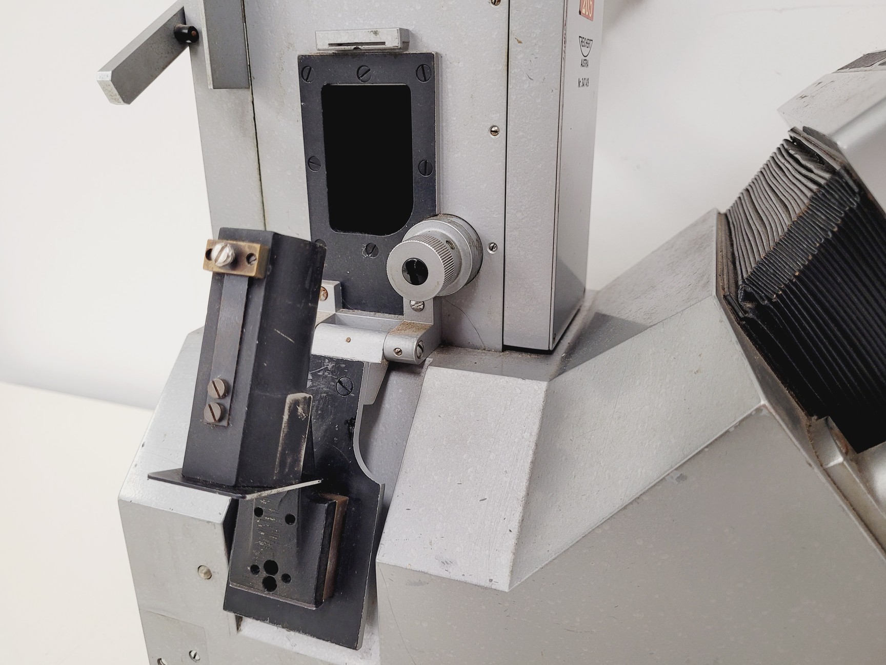 Image of Reichert 347 419 Inverted Polarising Microscope