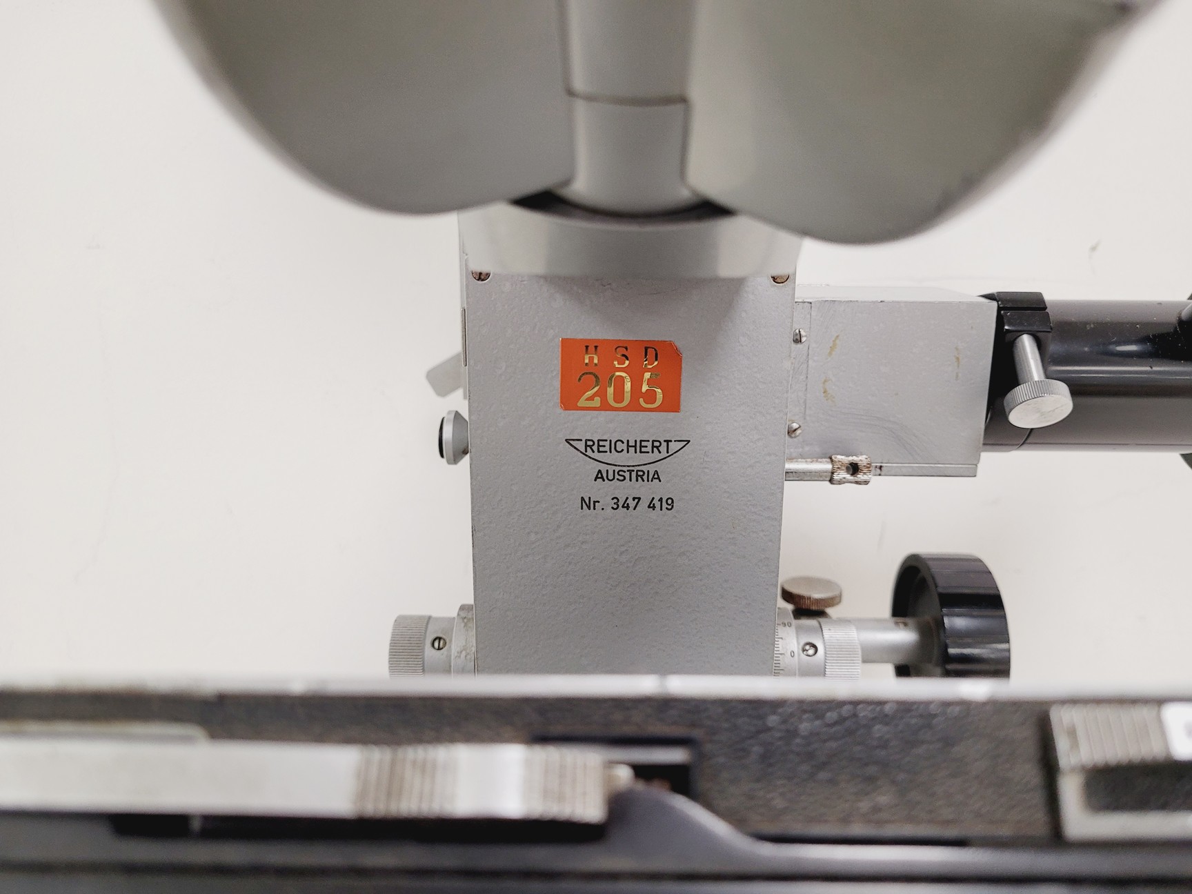 Image of Reichert 347 419 Inverted Polarising Microscope