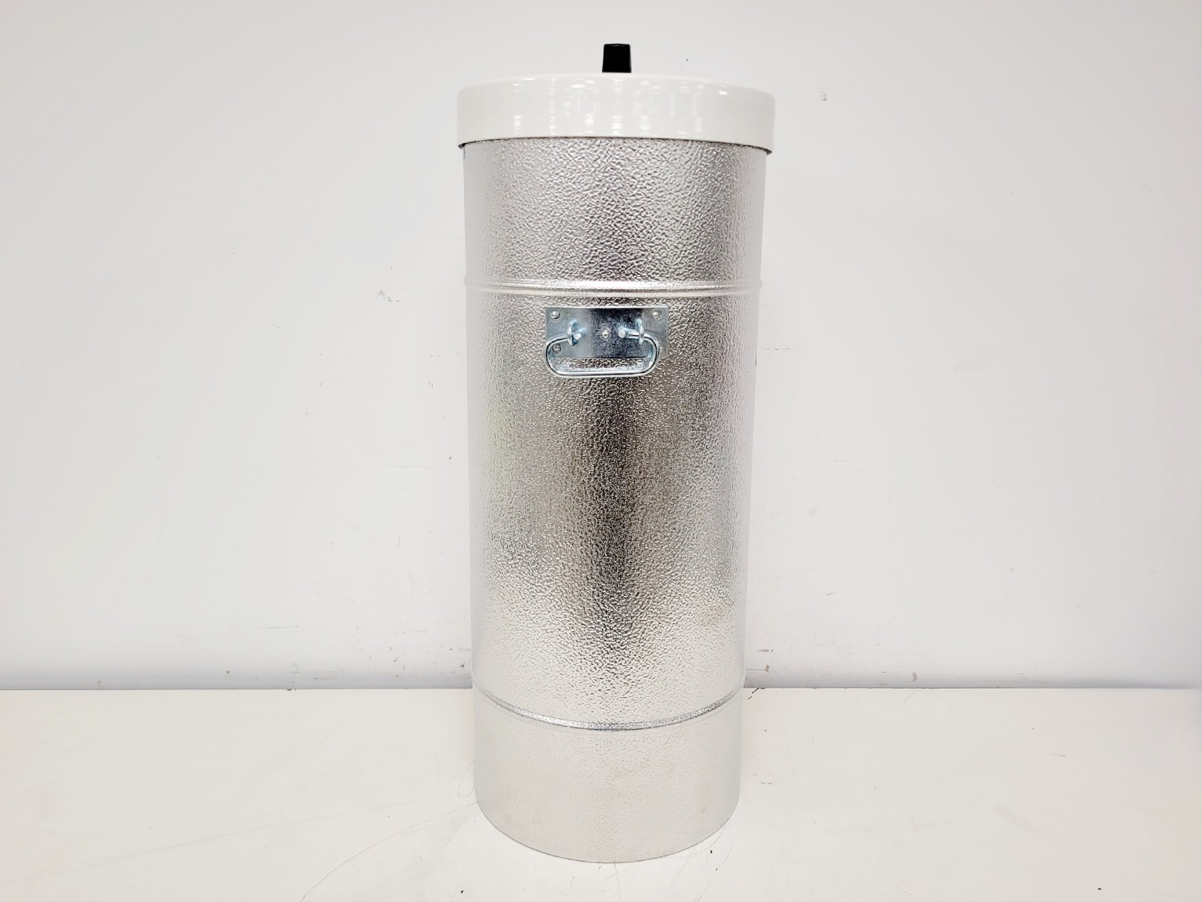 Image of Isotherm Cylindrical Dewar 30x30x70 cm Lab