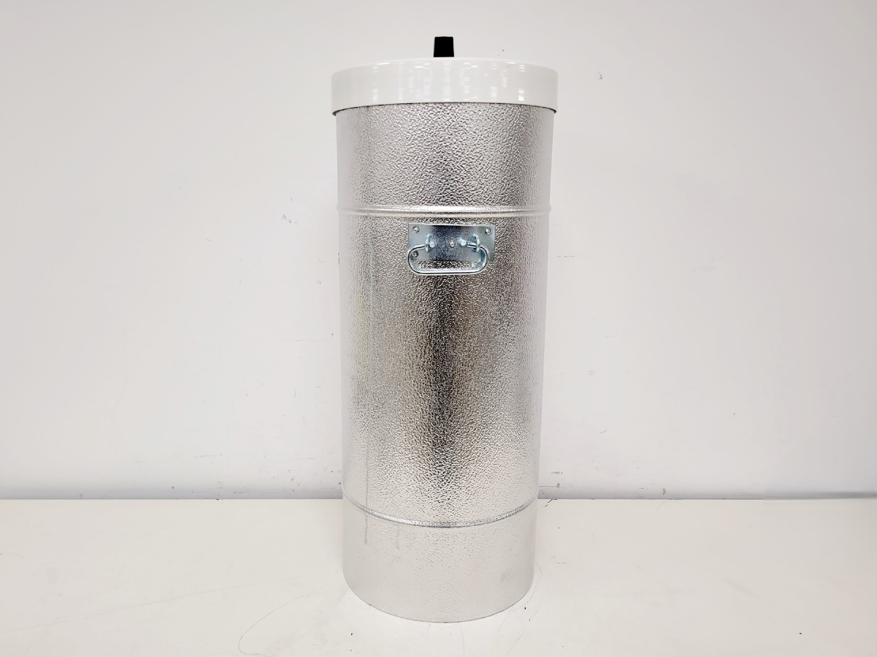 Image of Isotherm Cylindrical Dewar 30x30x70 cm Lab