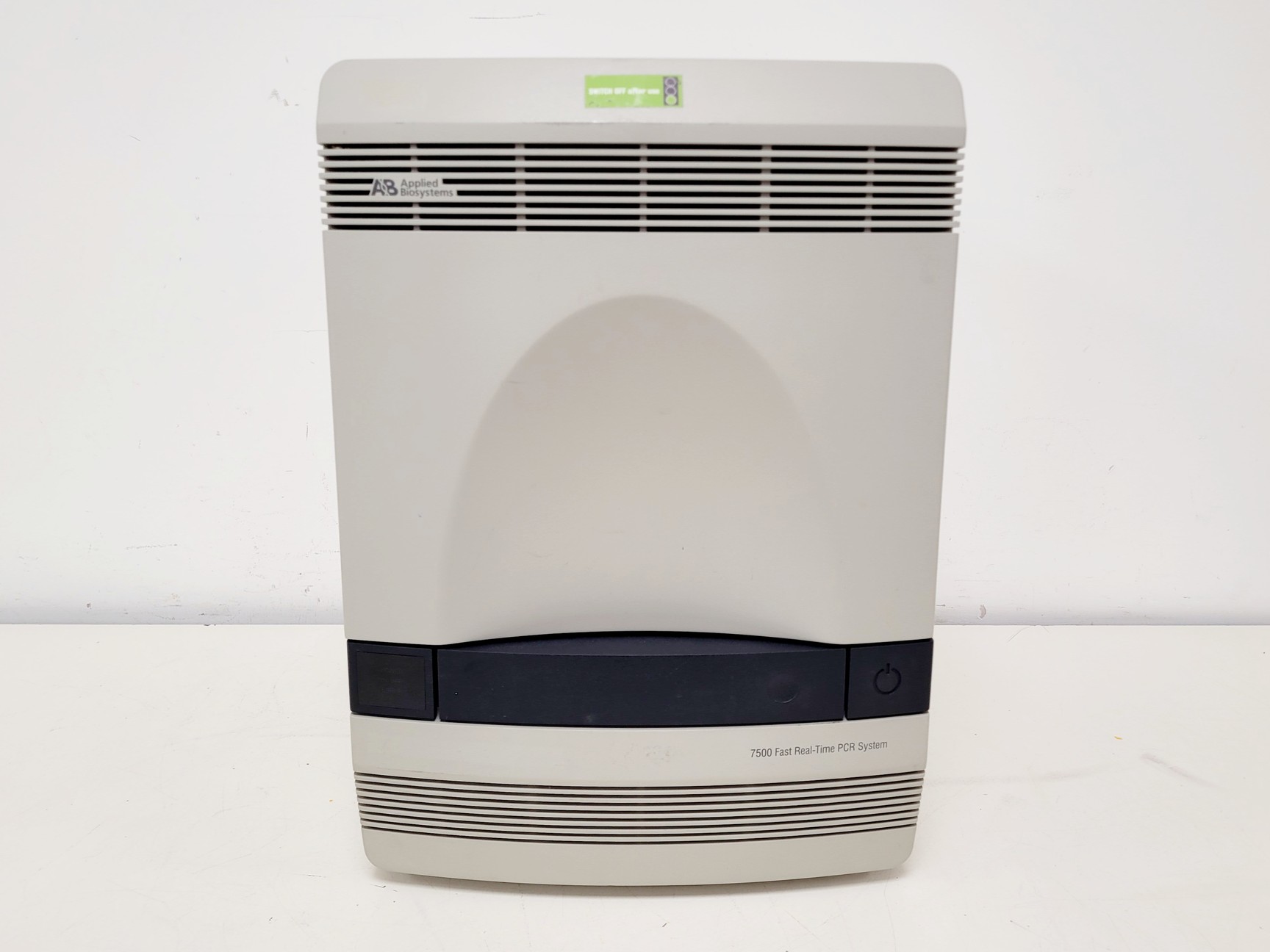 Image of Applied Biosystems 7500 Fast Real-Time PCR System