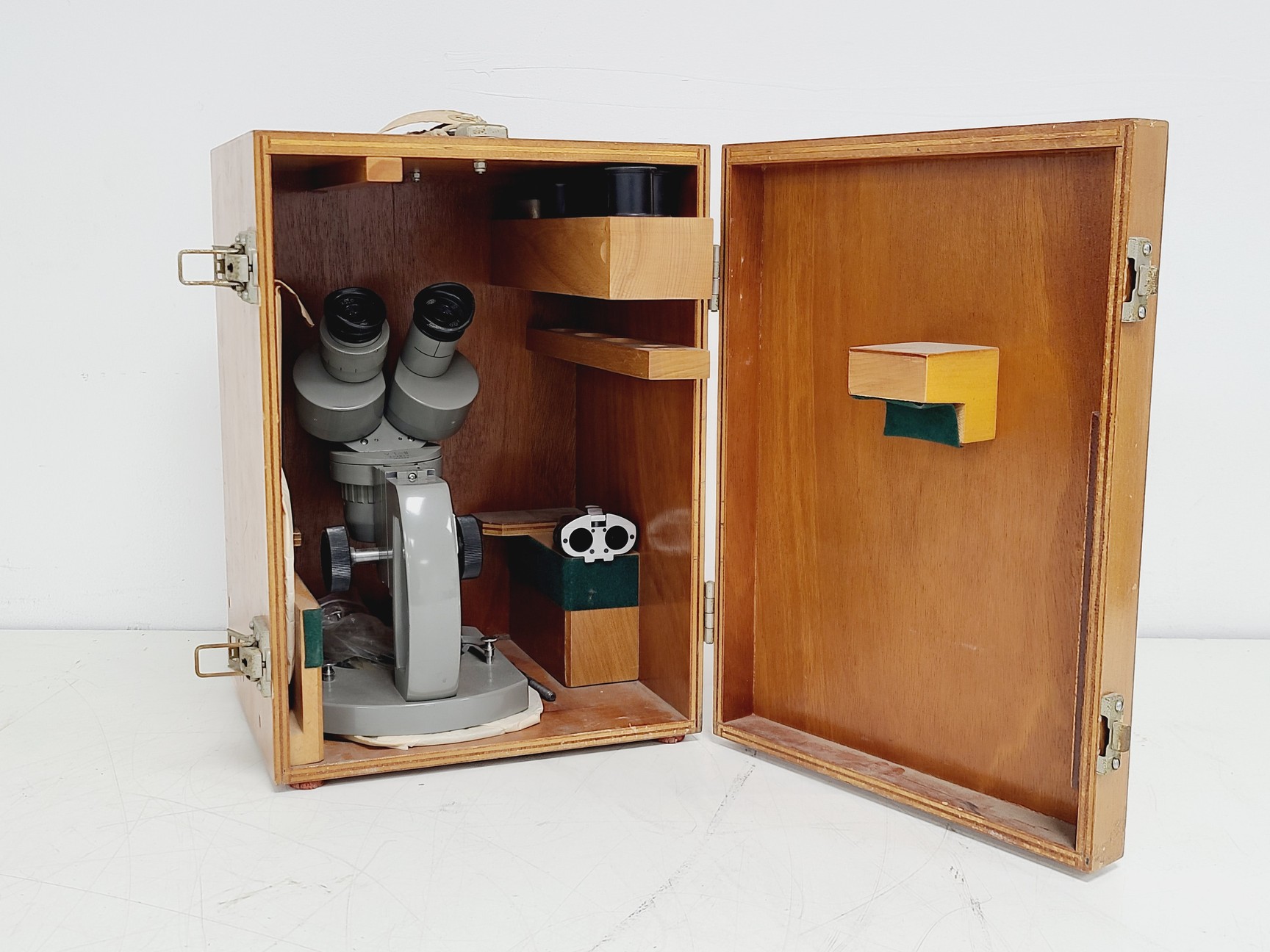 Image of Job Lot of 16 x Microscopes,  Prior,  Zeiss - Stereo Microscopes Lab