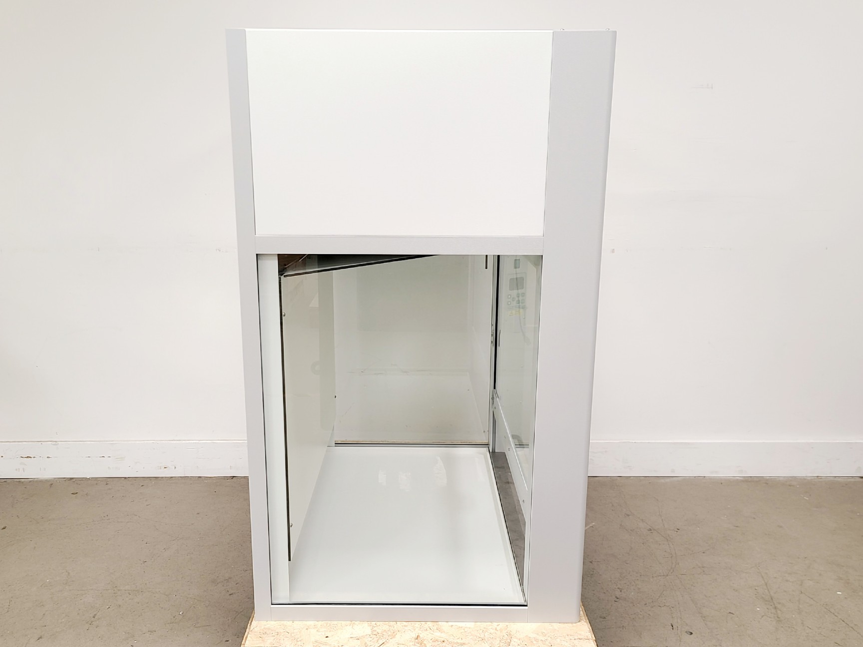 Image of Safelab Airone 1000R Fume Cabinet Lab