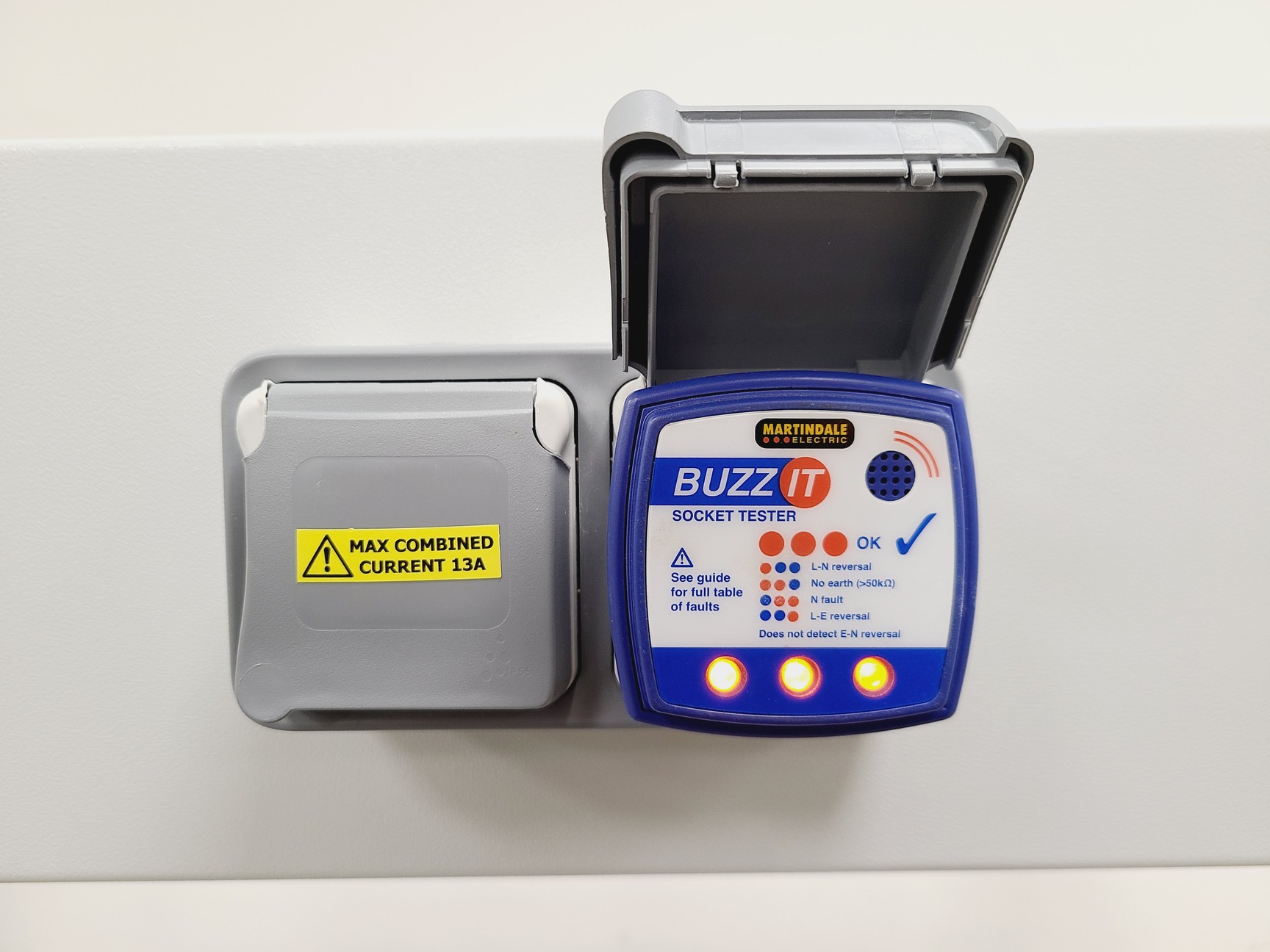 Image of Safelab Airone 1000R Fume Cabinet Lab