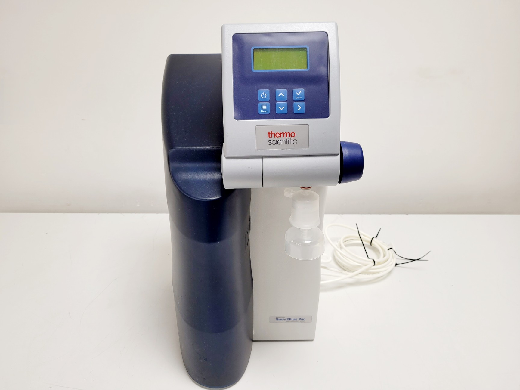 Image of Thermo Scientific Barnstead Smart2Pure Pro Water Purification System