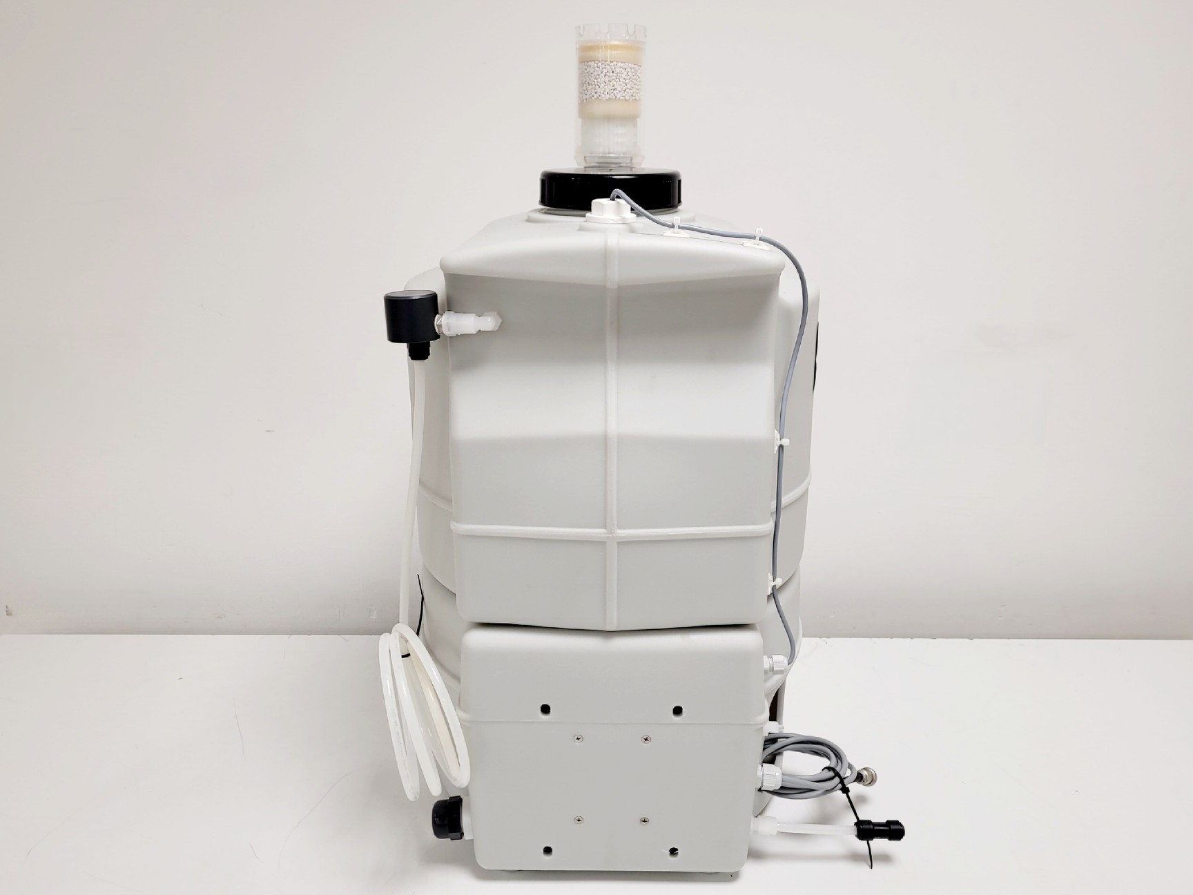 Image of Thermo Scientific Barnstead Smart2Pure Pro Water Purification System