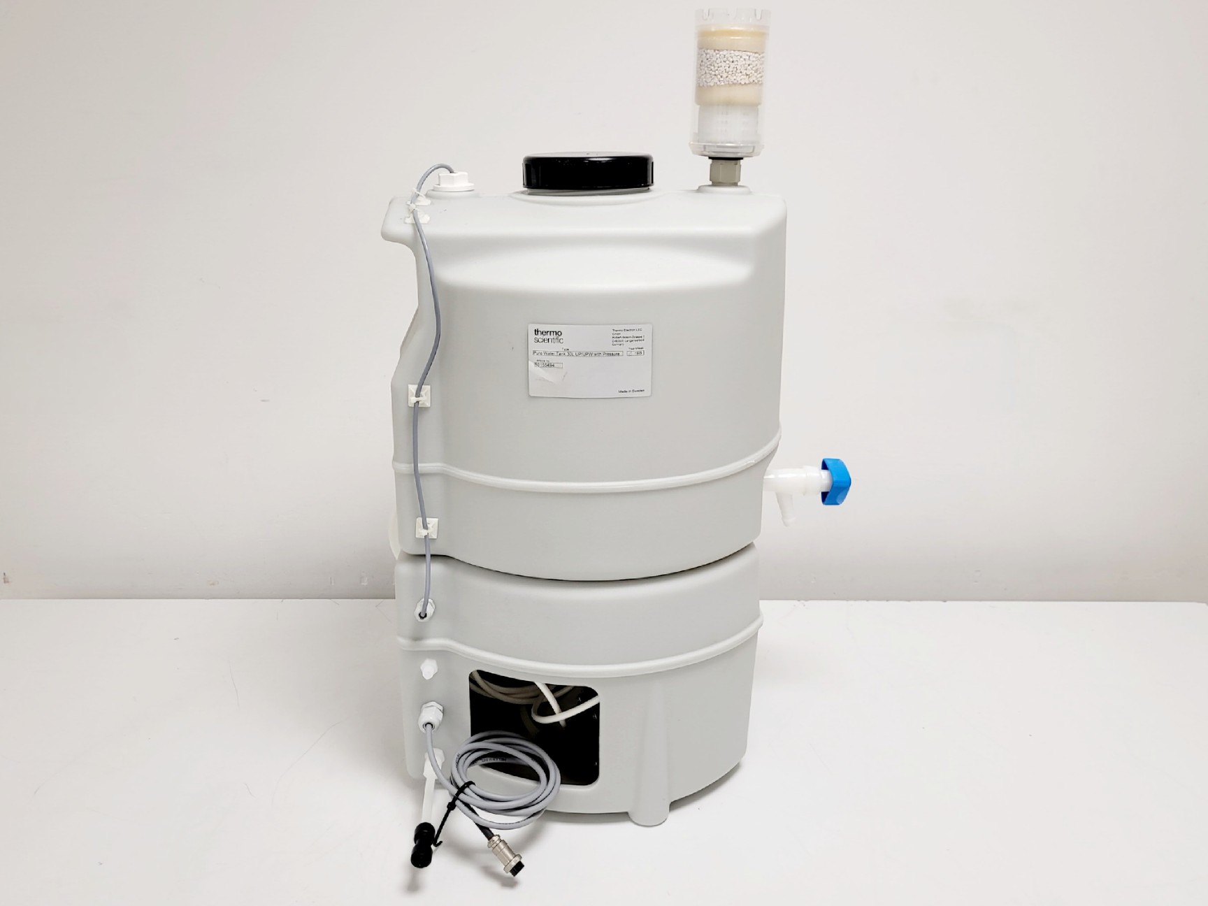 Image of Thermo Scientific Barnstead Smart2Pure Pro Water Purification System