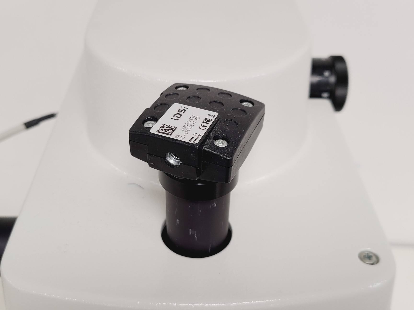 Image of Buehler Micromet 5104 Hardness Tester w/ 3 x Objectives M50,M10 & M20 