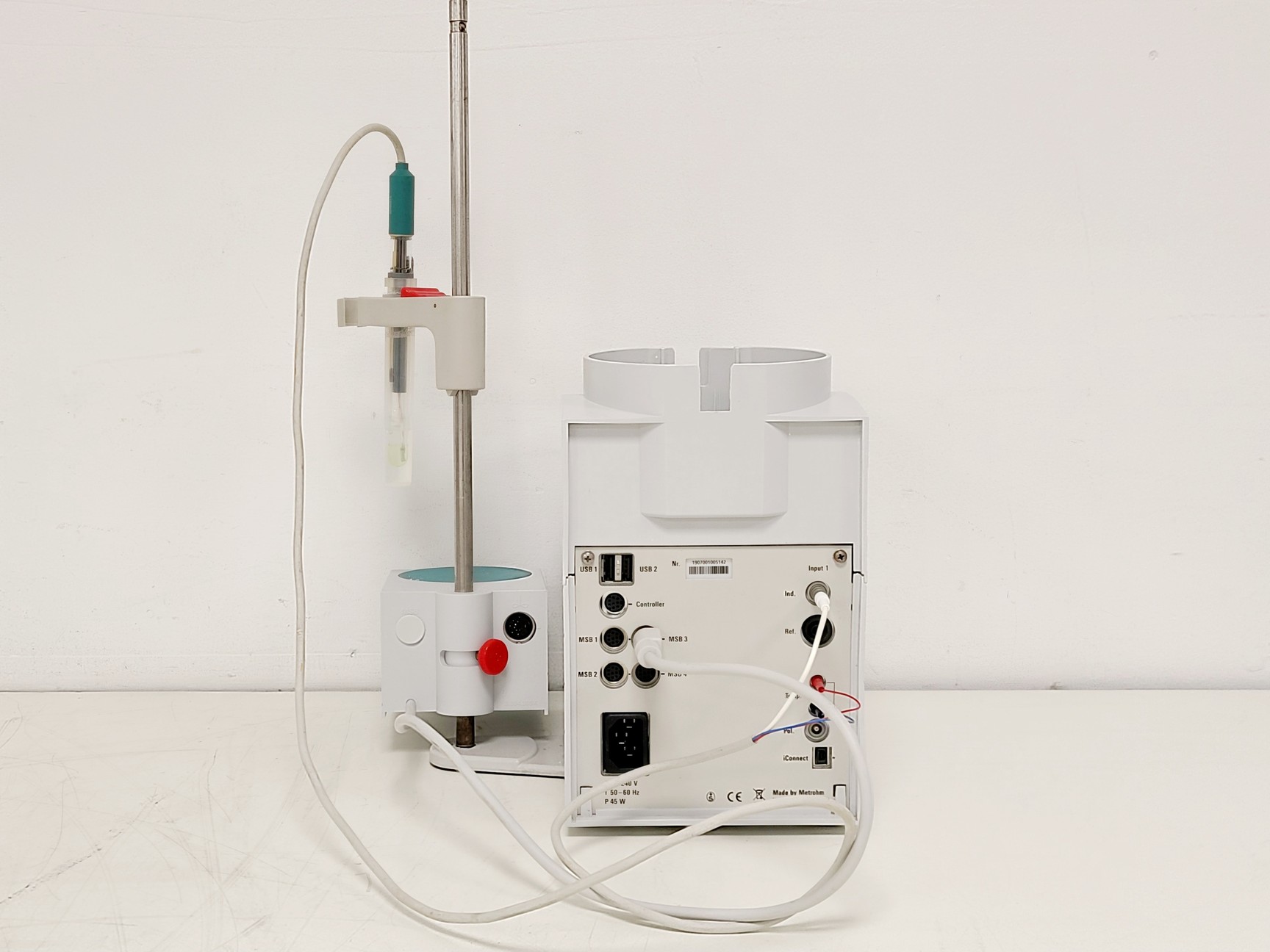 Image of Metrohm 907 Titrando High-End Tritrator, Ti Stand, 2 x 800 Dosino Lab