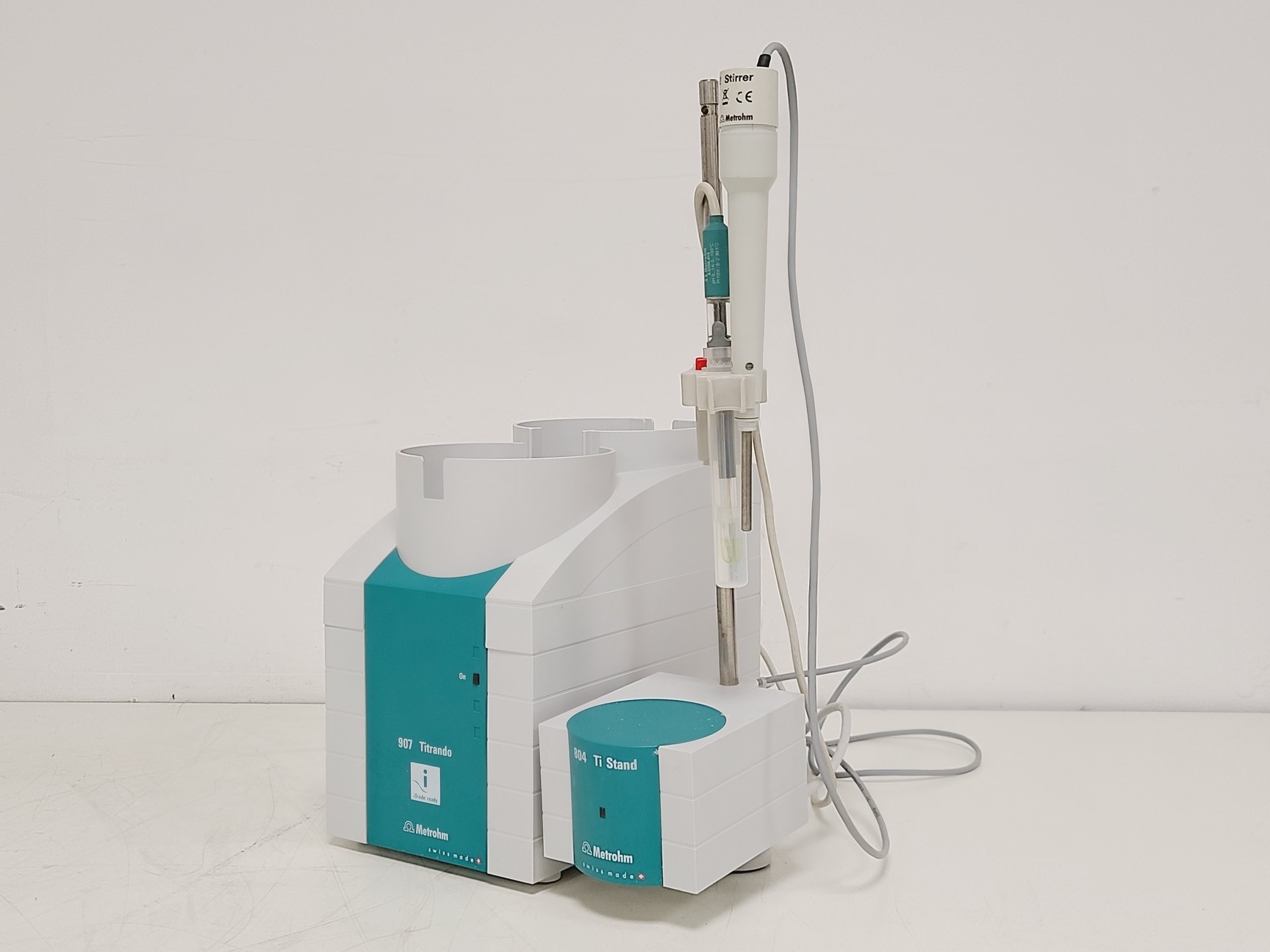 Image of Metrohm 907 Titrando High-End Tritrator, Ti Stand, 2 x 800 Dosino w/ Software 