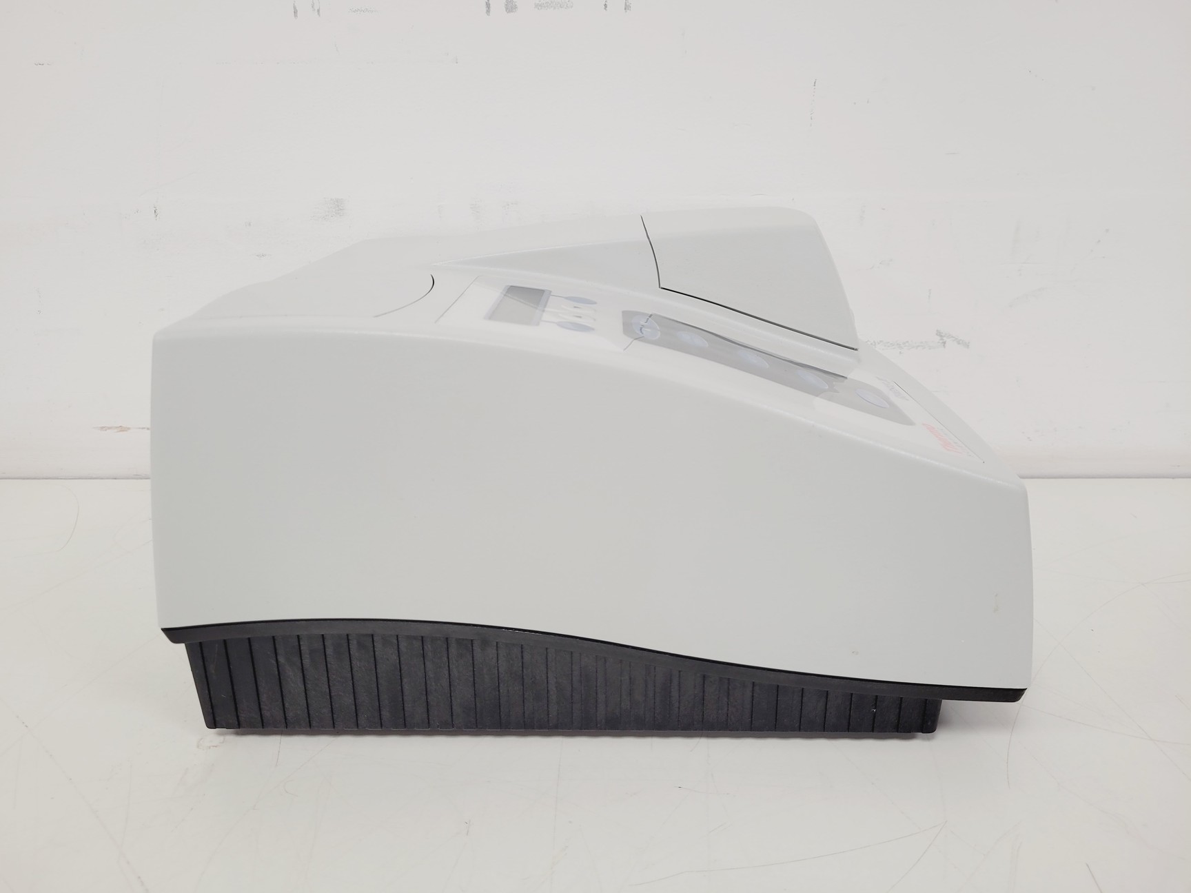 Image of Thermo Scientific GENESYS 20 Visible Spectrophotometer
