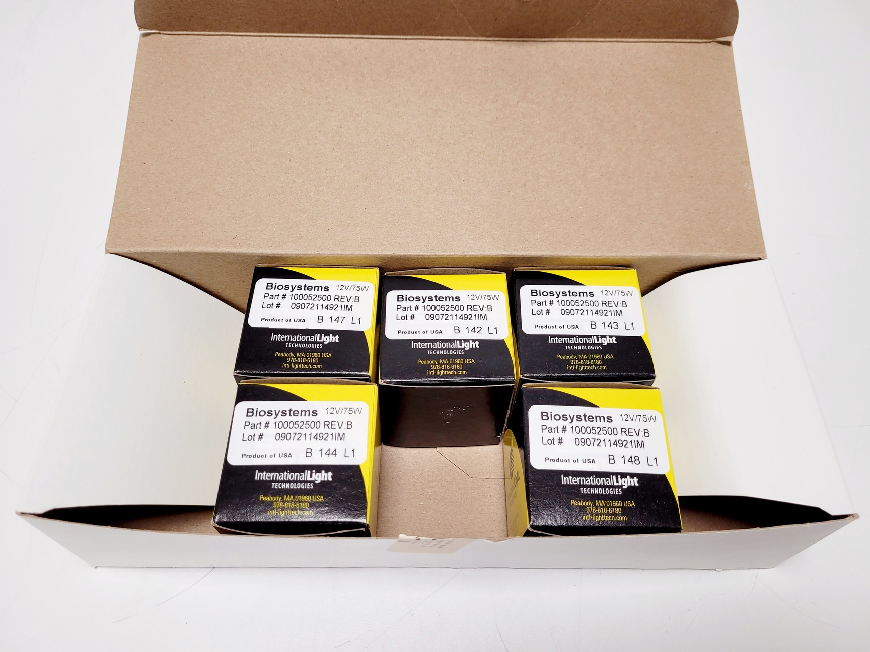 Image of Applied Biosystems 7500 Fast Real-Time PCR Machine w/ Laptop & Software 