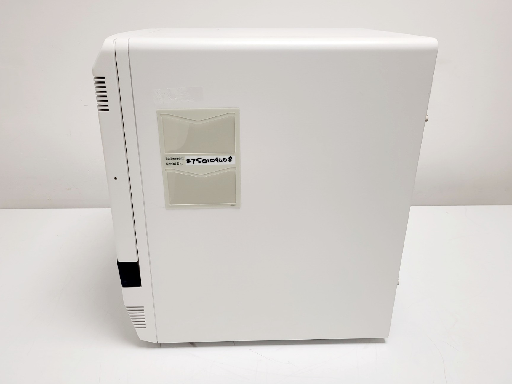 Image of Applied Biosystems 7500 Fast Real-Time PCR Machine w/ Laptop & Software 