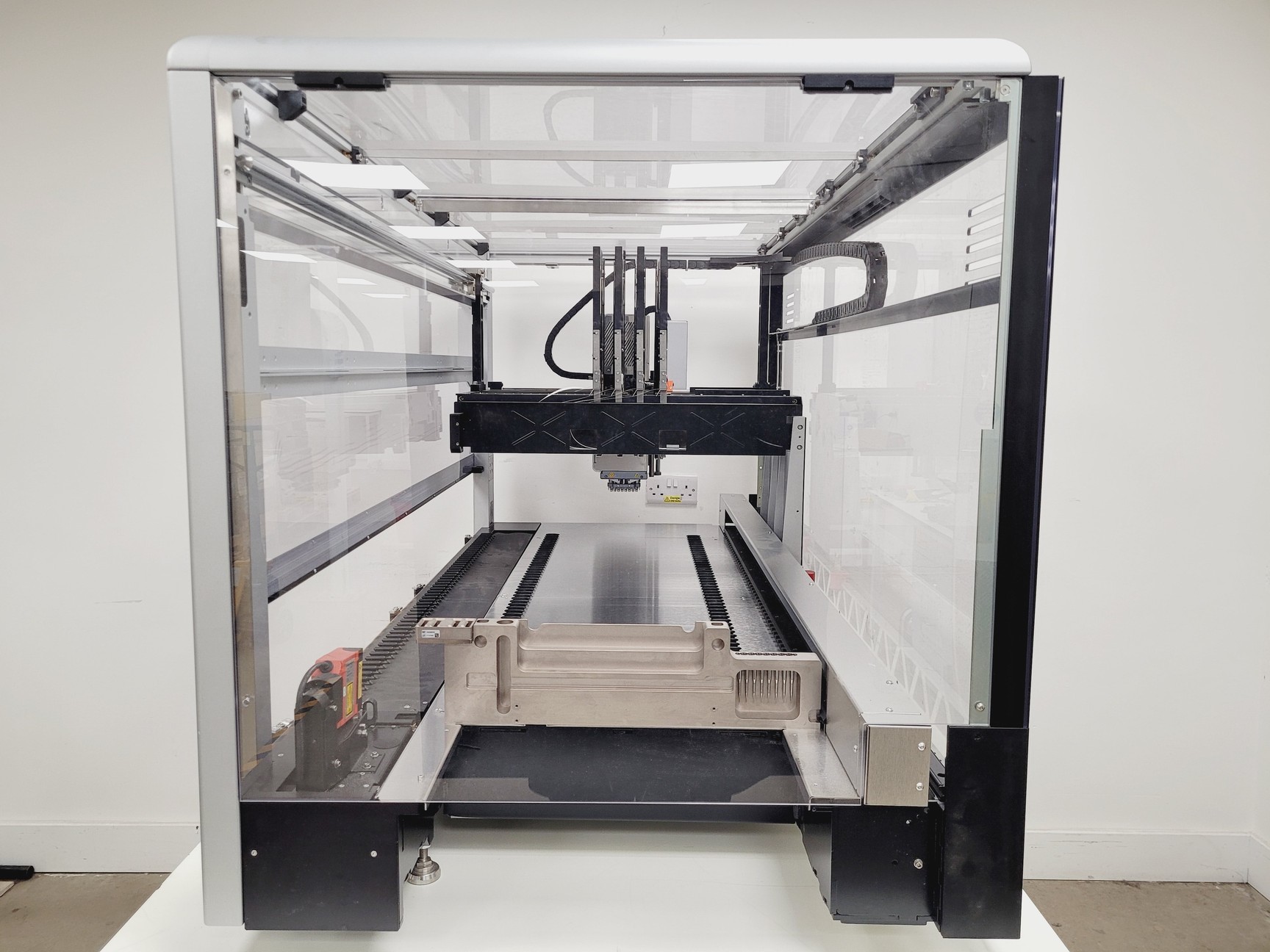 Image of Hamilton Microlab STAR M Liquid Handler System SPAN-8 CO-RE 96 (2020)